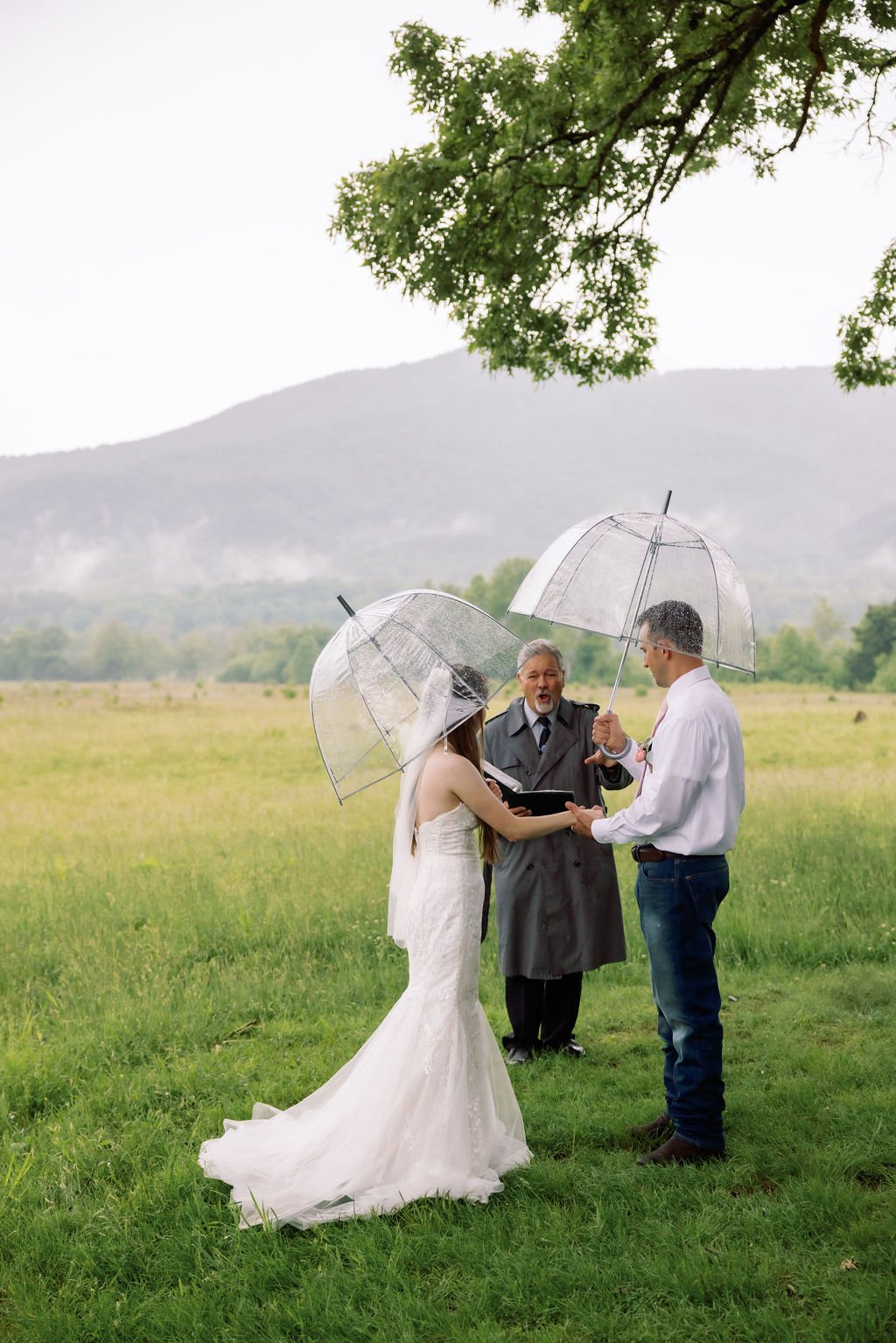 Gatlinburg-Wedding-Ceremony-Tips-vows
