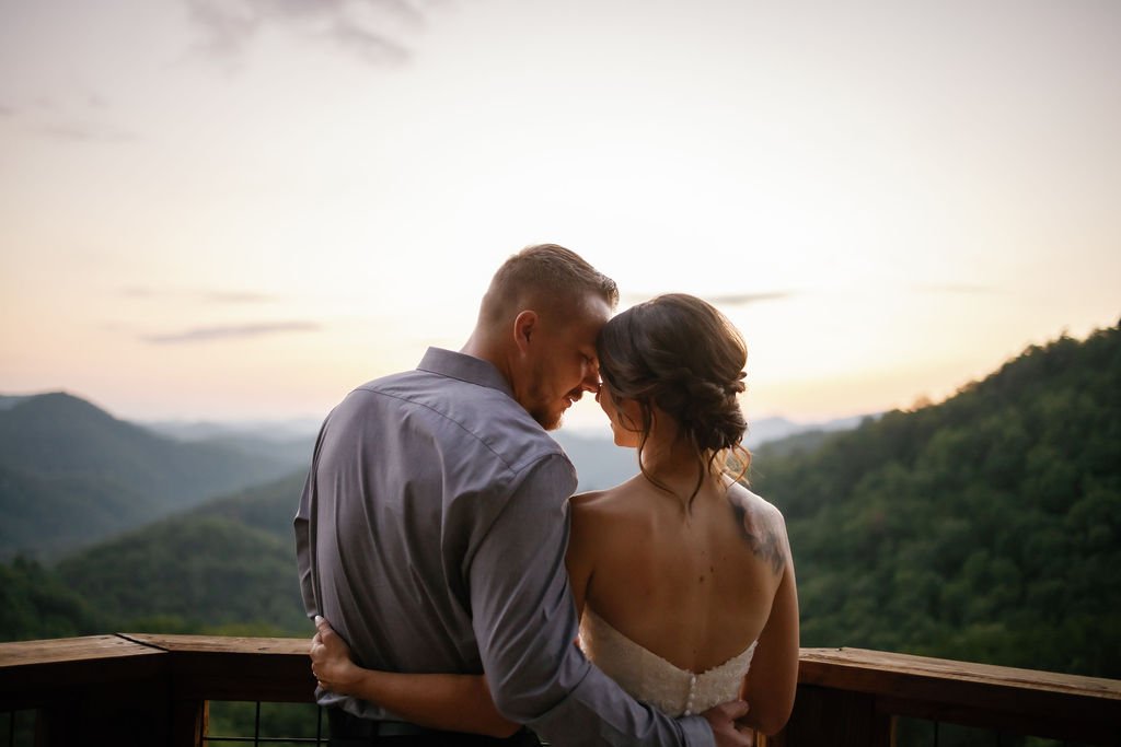 gatlinburg-photographer-gatlinburg-wedding-airbnb-couple-sunset-portraits