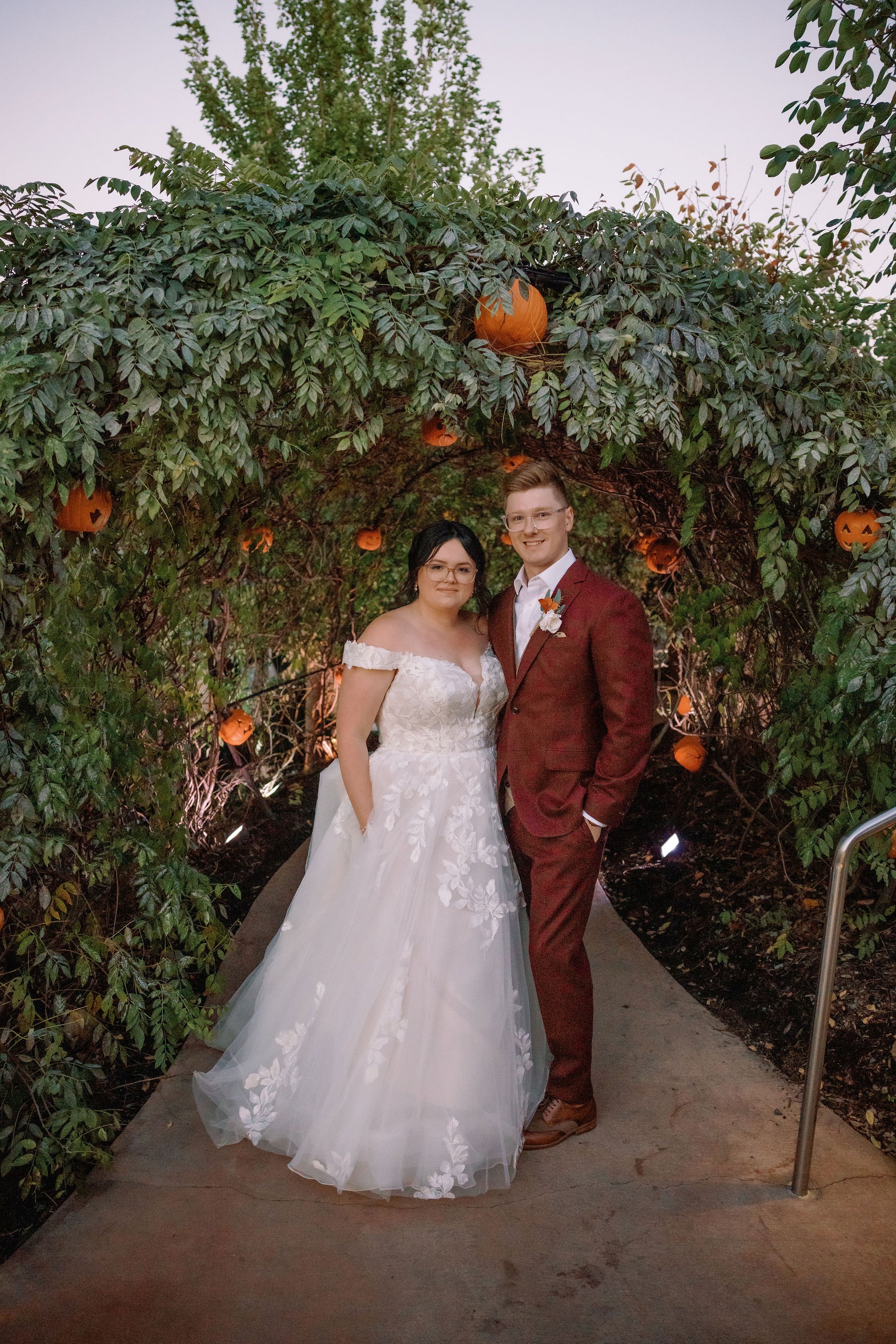 gatlinburg-photographers-anakeesta-wedding-in-gatlinburg-groom-burgundy-suit