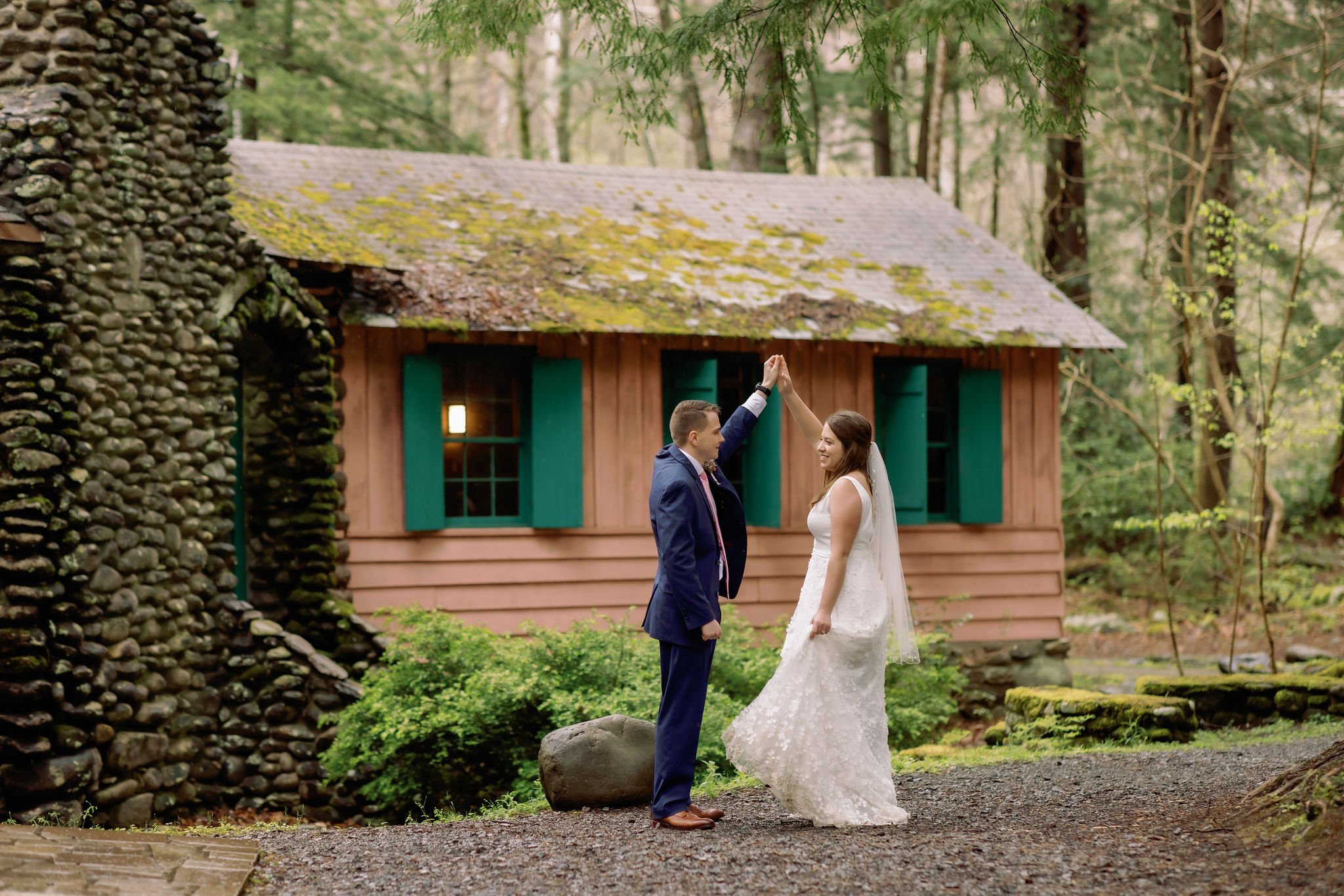 gatlinburg-photographer-eloping-in-gatlinburg-tn-cabin-wedding