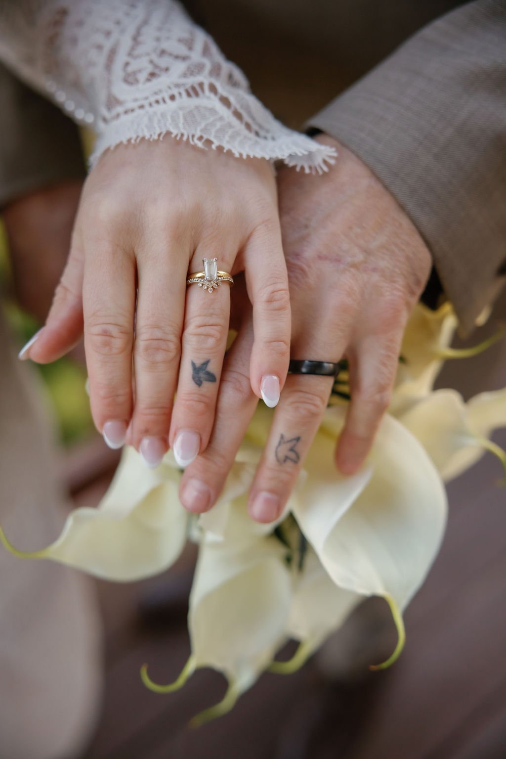 Gatlinburg-wedding-cabins-micro-wedding-wedding-rings