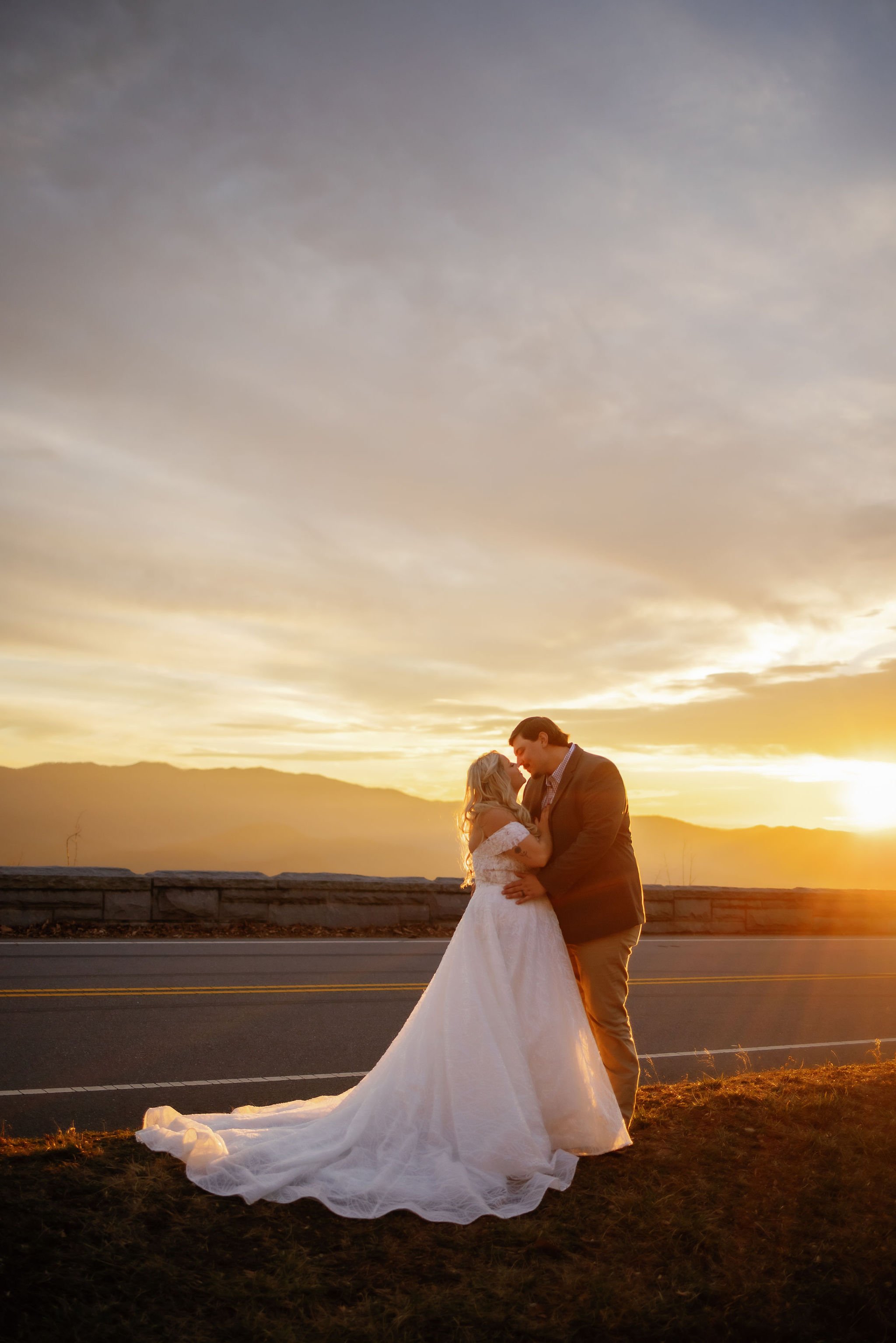 gatlinburg-wedding-photographer-gatlinburg-winter-wedding-sunset-bridals