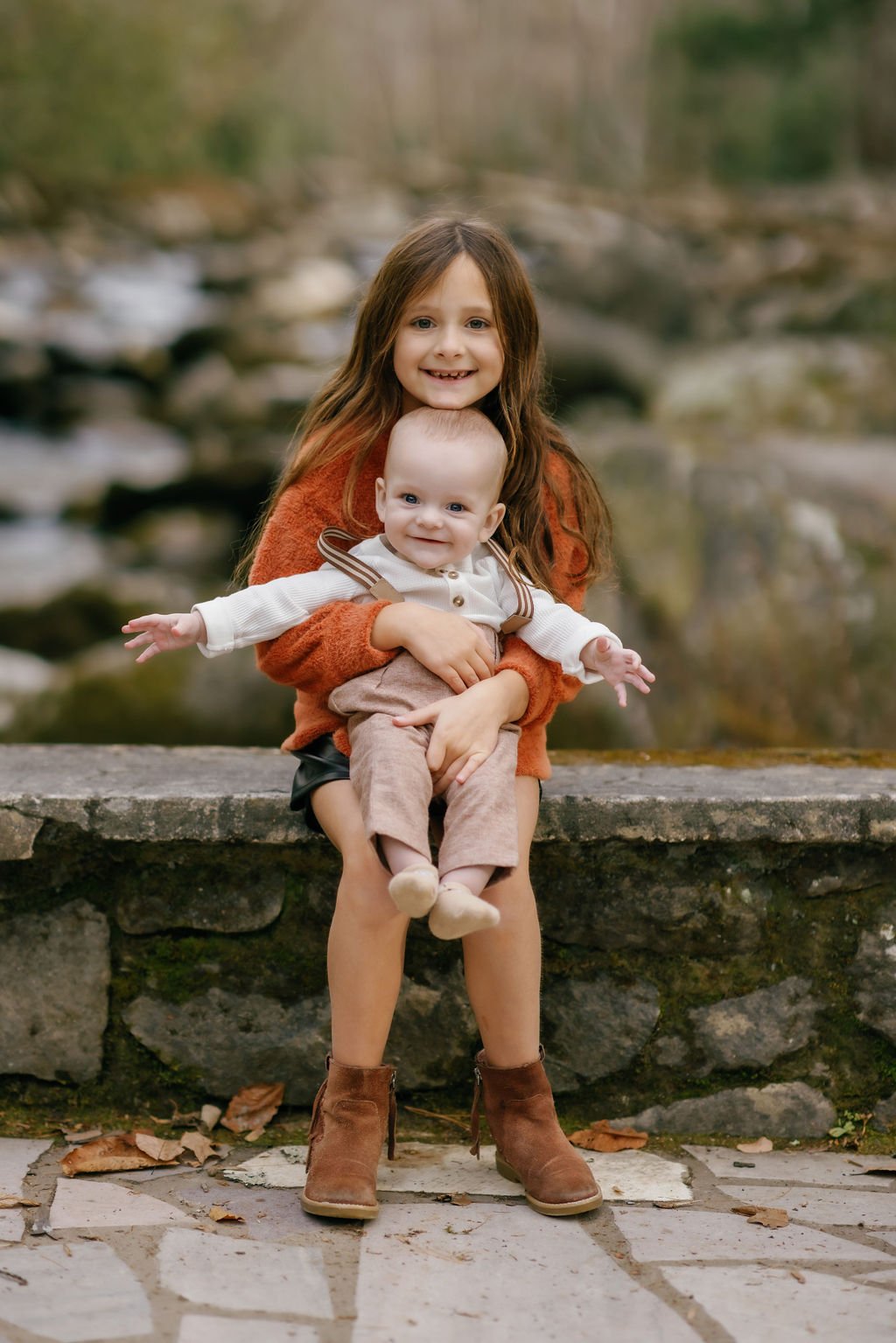 gatlinburg-family-photographer-things-to-do-with-family-in-gatlinburg-daughter-holding-baby