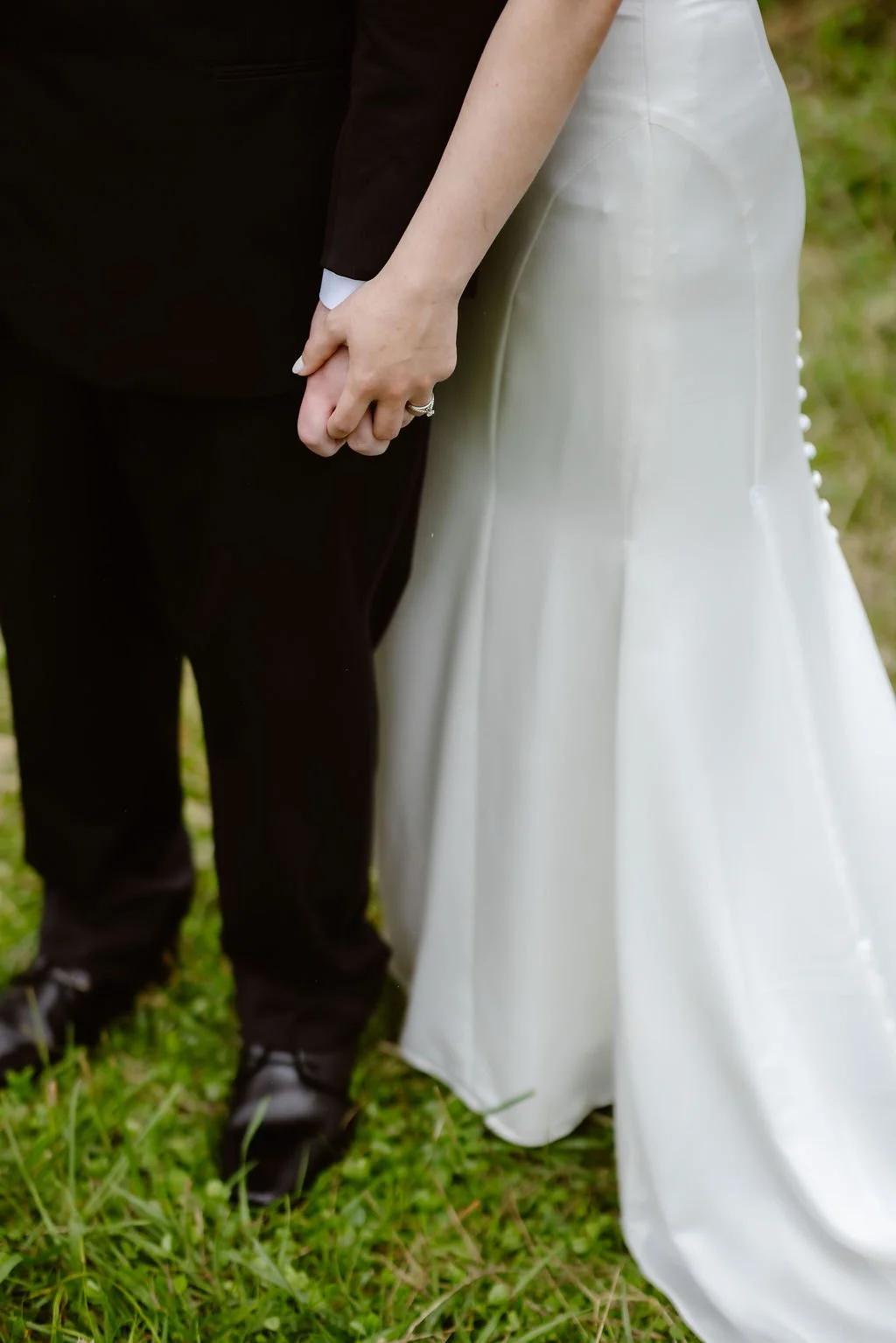 Smoky-Mountain-Elopements-in-the-Spring-bridal-gown