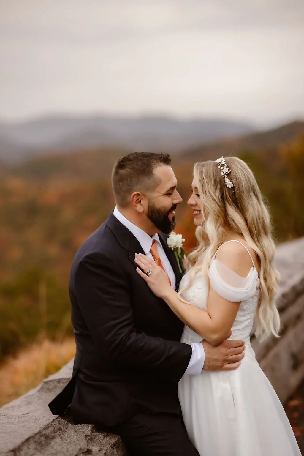 Gatlinburg-Micro-Wedding-Timeline-foothills-parkway-wedding