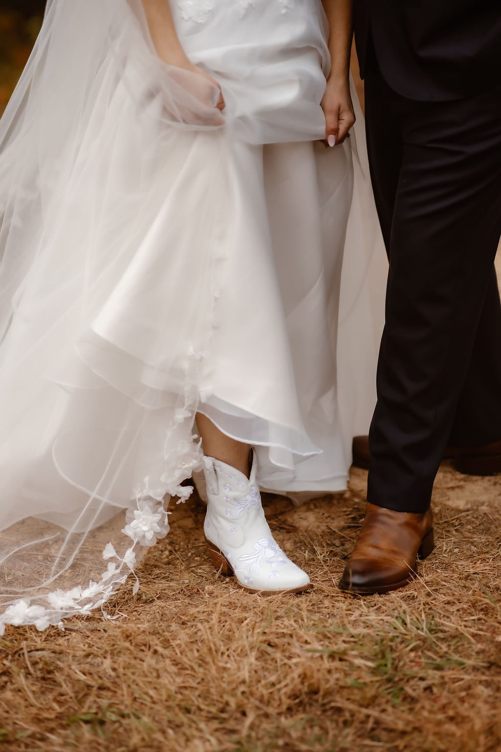 Gatlinburg-Micro-Wedding-Timeline-bride-shoes