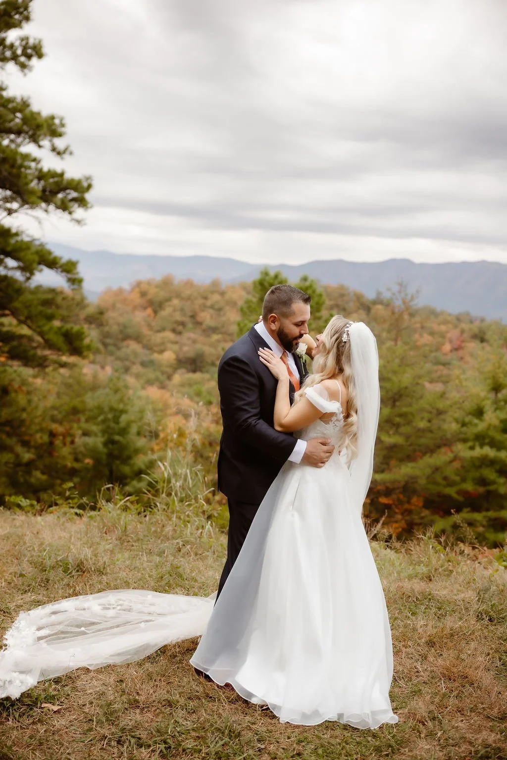Gatlinburg-Micro-Wedding-Timeline-bride-and-groom