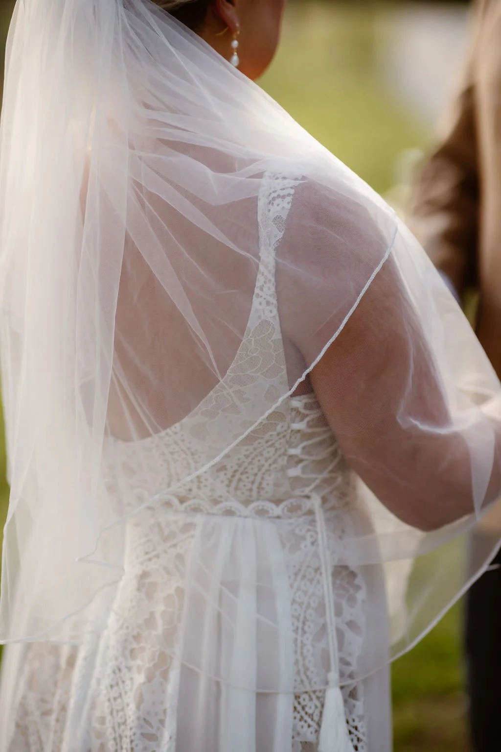 gatlinburg-elopement-sunset-wedding-veil