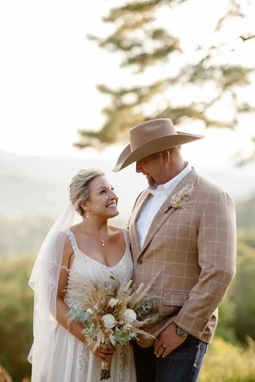 gatlinburg-elopement-sunset-wedding-ceremony-photos