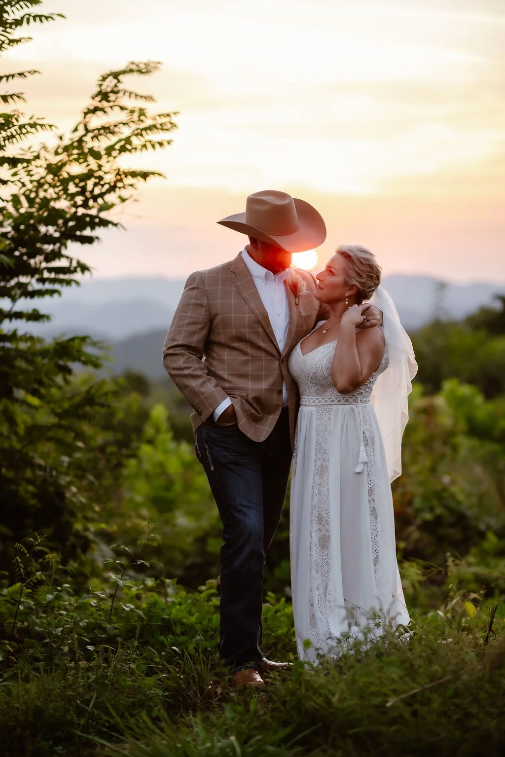 gatlinburg-photographer-elopement-sunset-wedding