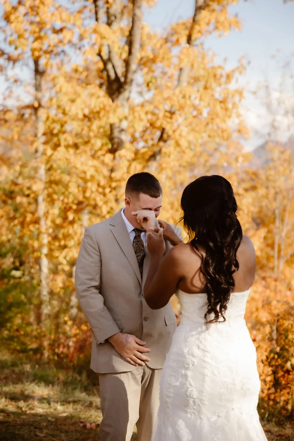 gatlinburg-photographer-foothills-parkway-elopement-photography-bride-and-groom-first-look