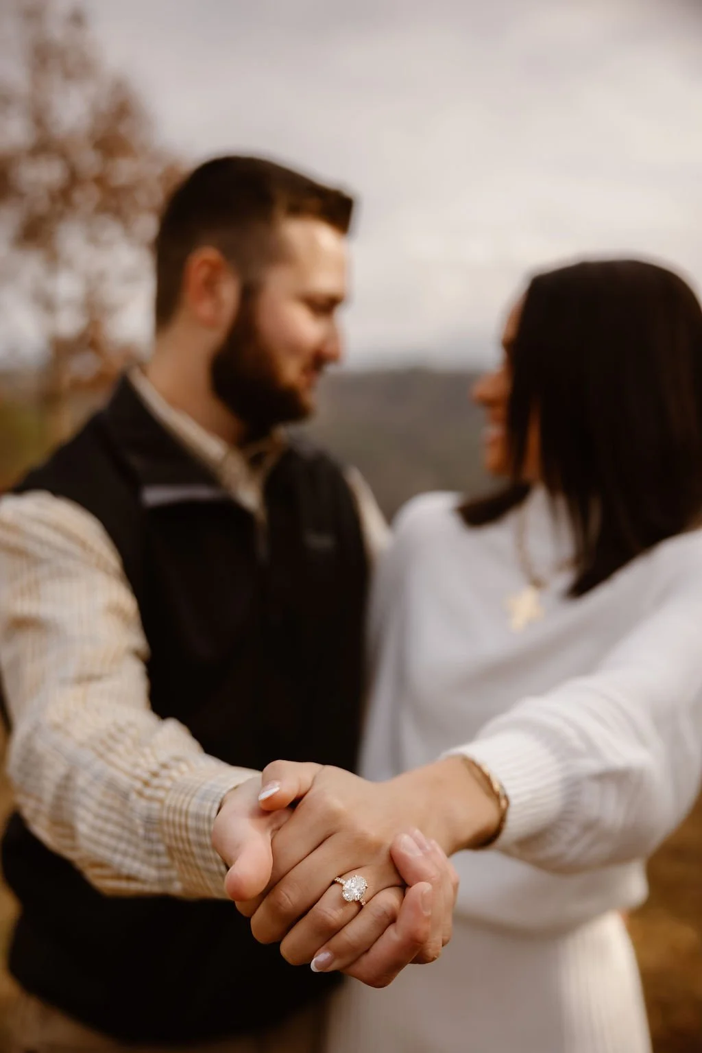 Engagement-Photos-Clothes-and-Outfits-The-Ultimate-Guide-for-Every-season-Gatlinburg-proposal-engagement-ring