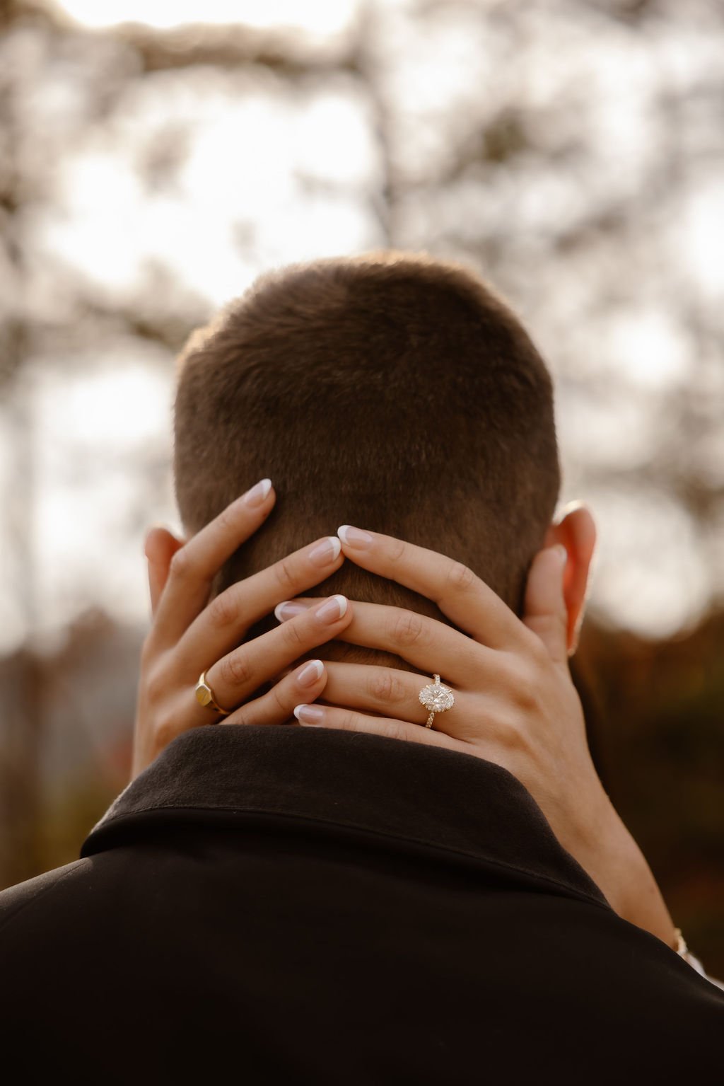 Engagement-Photos-Clothes-and-Outfits-The-Ultimate-Guide-for-Every-season-Smoky-mountain-engagement-ring