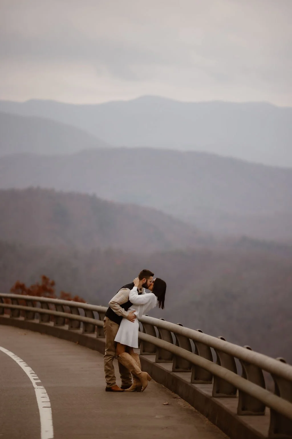 Engagement-Photos-Clothes-and-Outfits-The-Ultimate-Guide-for-Every-season-Smoky-mountain-engagement-candid-photo