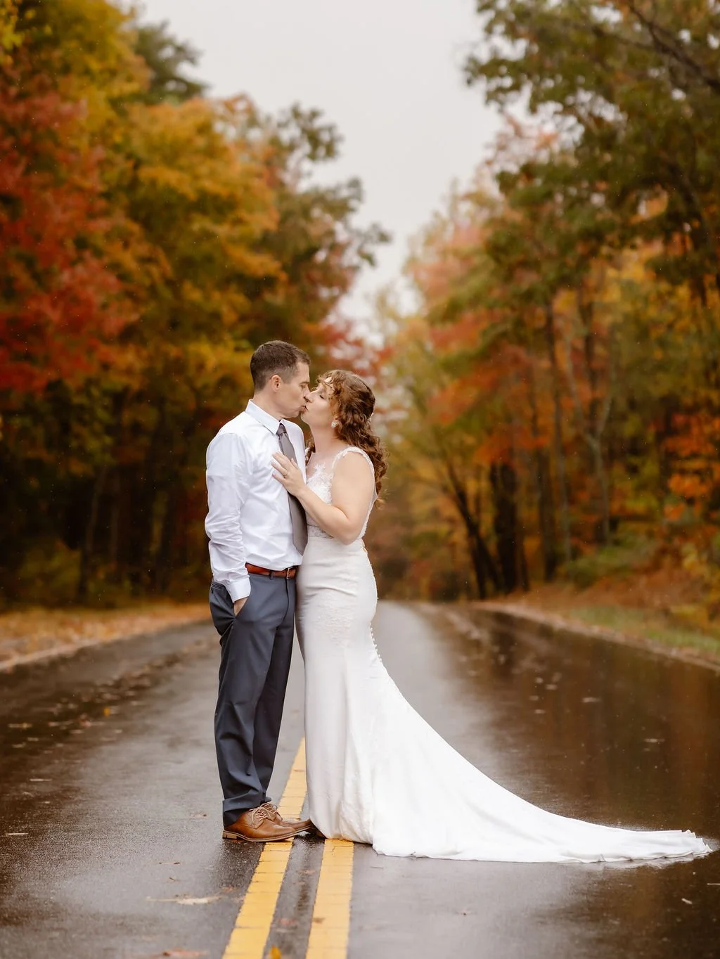 Rain-on-My-Wedding-Day-gatlinburg-kiss