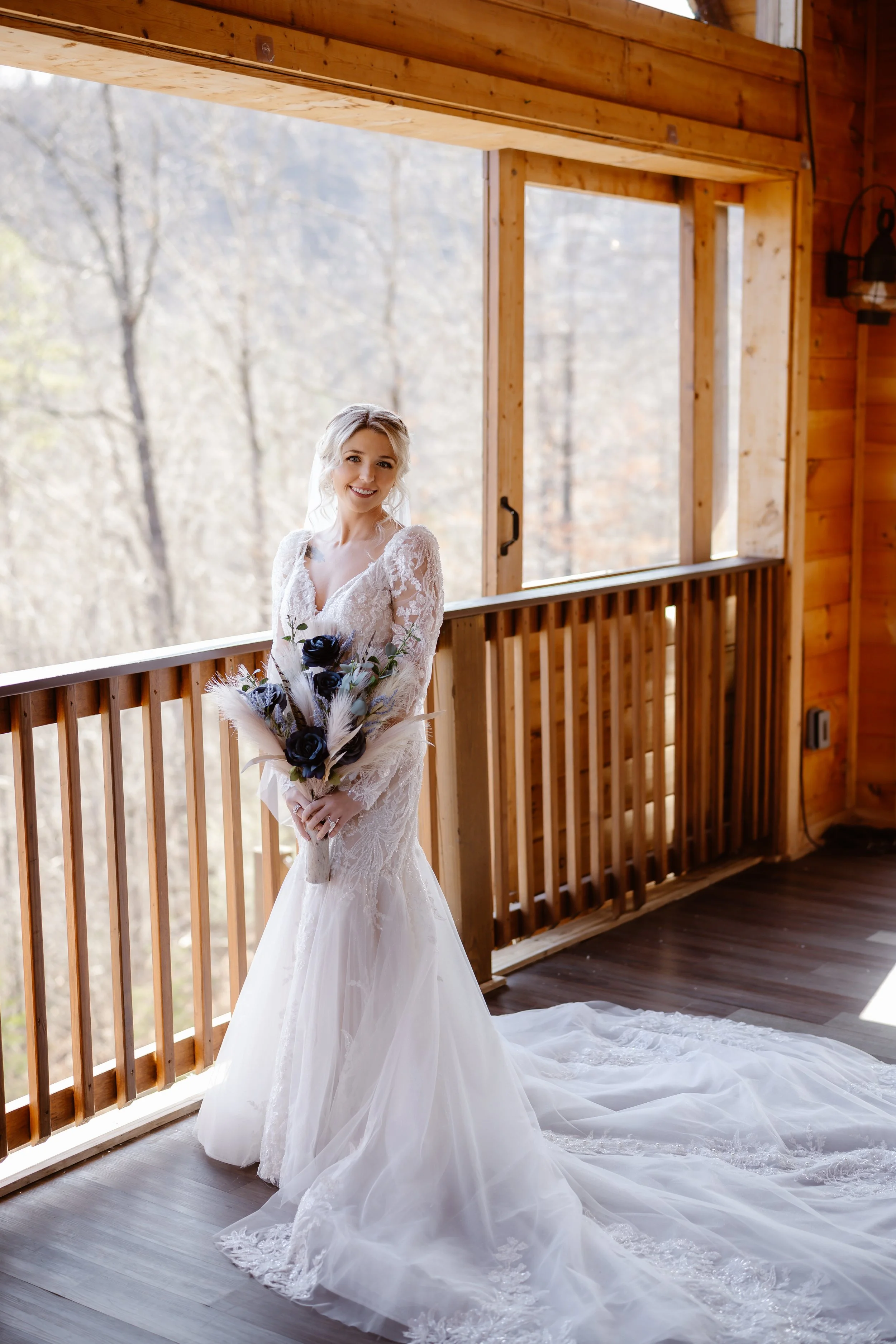 lauren-reeves-photography-gatlinburg-photographer-0077parkside-resort-pigeon-forge-wedding-bride