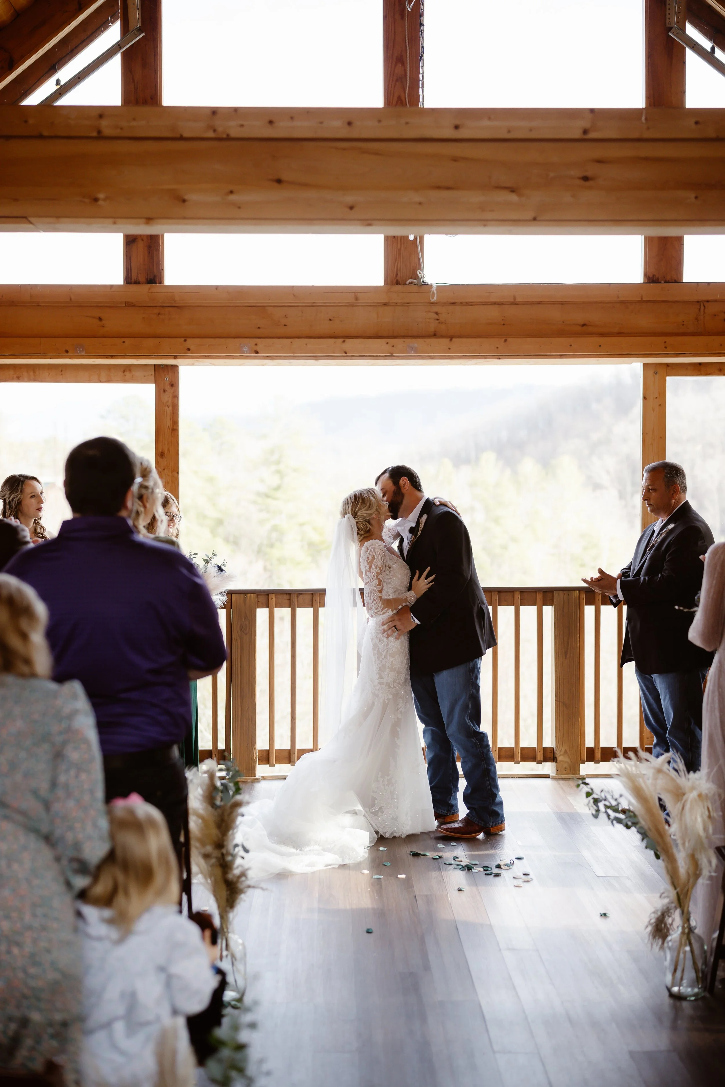 lauren-reeves-photography-gatlinburg-photographer-0077parkside-resort-pigeon-forge-wedding-ceremony