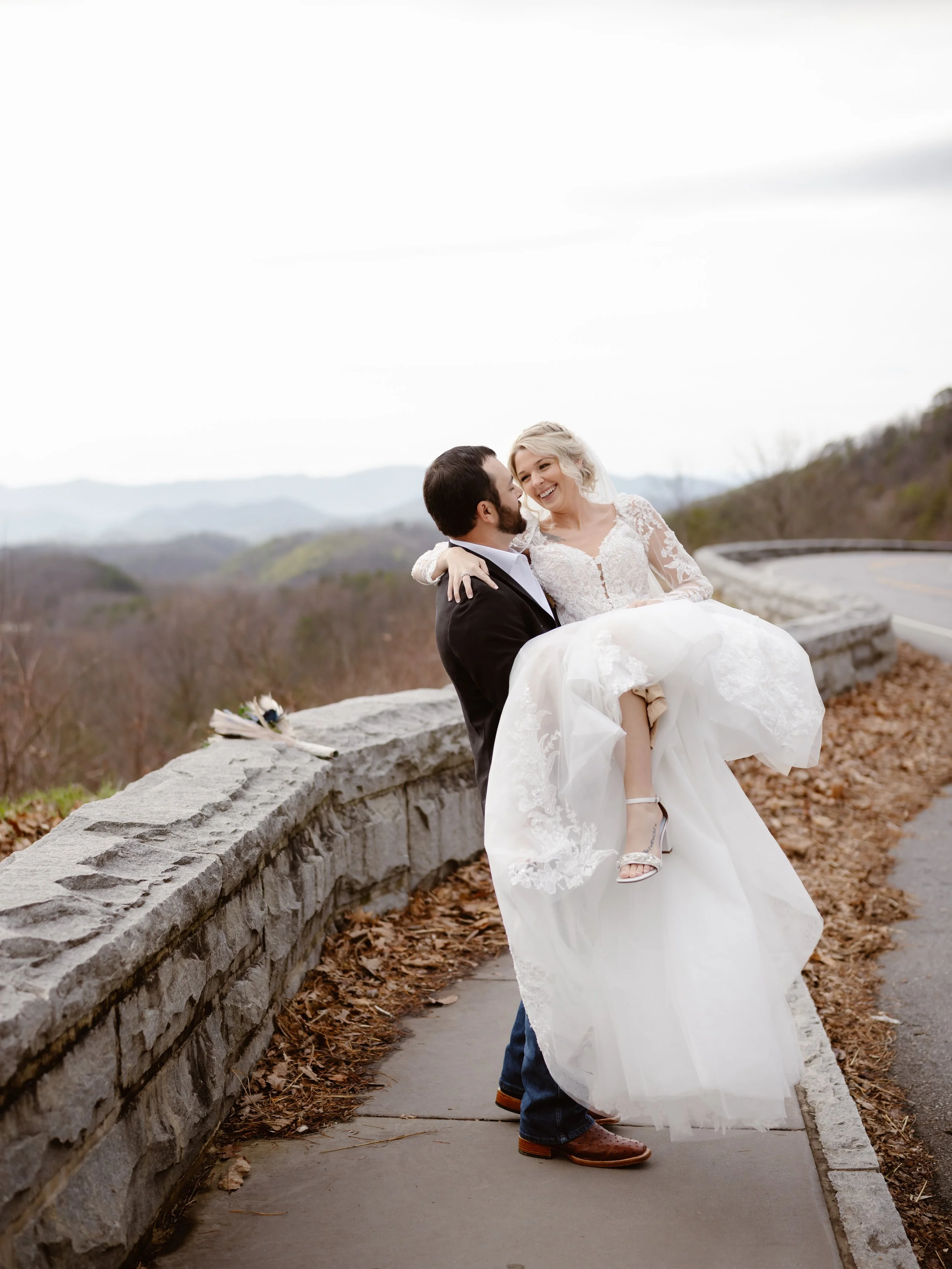 lauren-reeves-photography-gatlinburg-photographer-0077parkside-resort-pigeon-forge-wedding-foothills