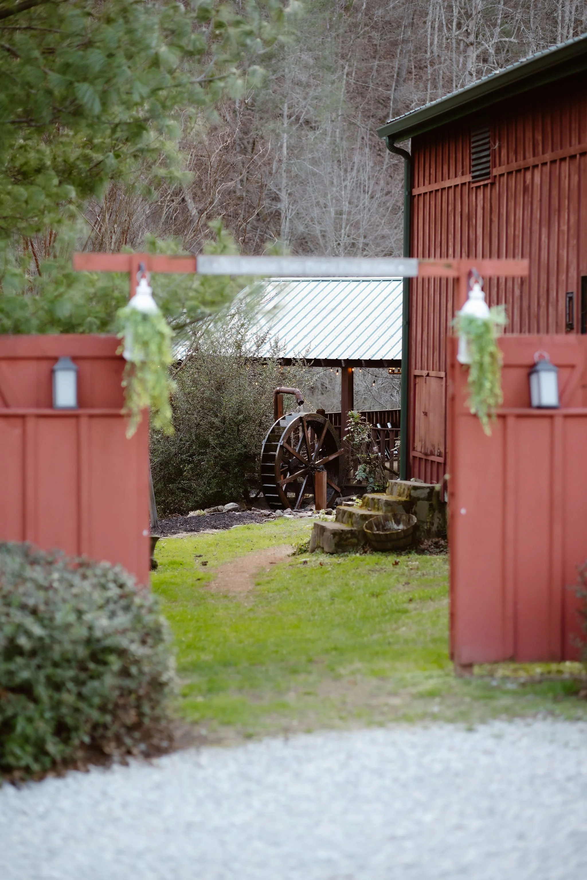 wedding-traditions-to-keep-and-make-your-own-gatlinburg-wedding-venue