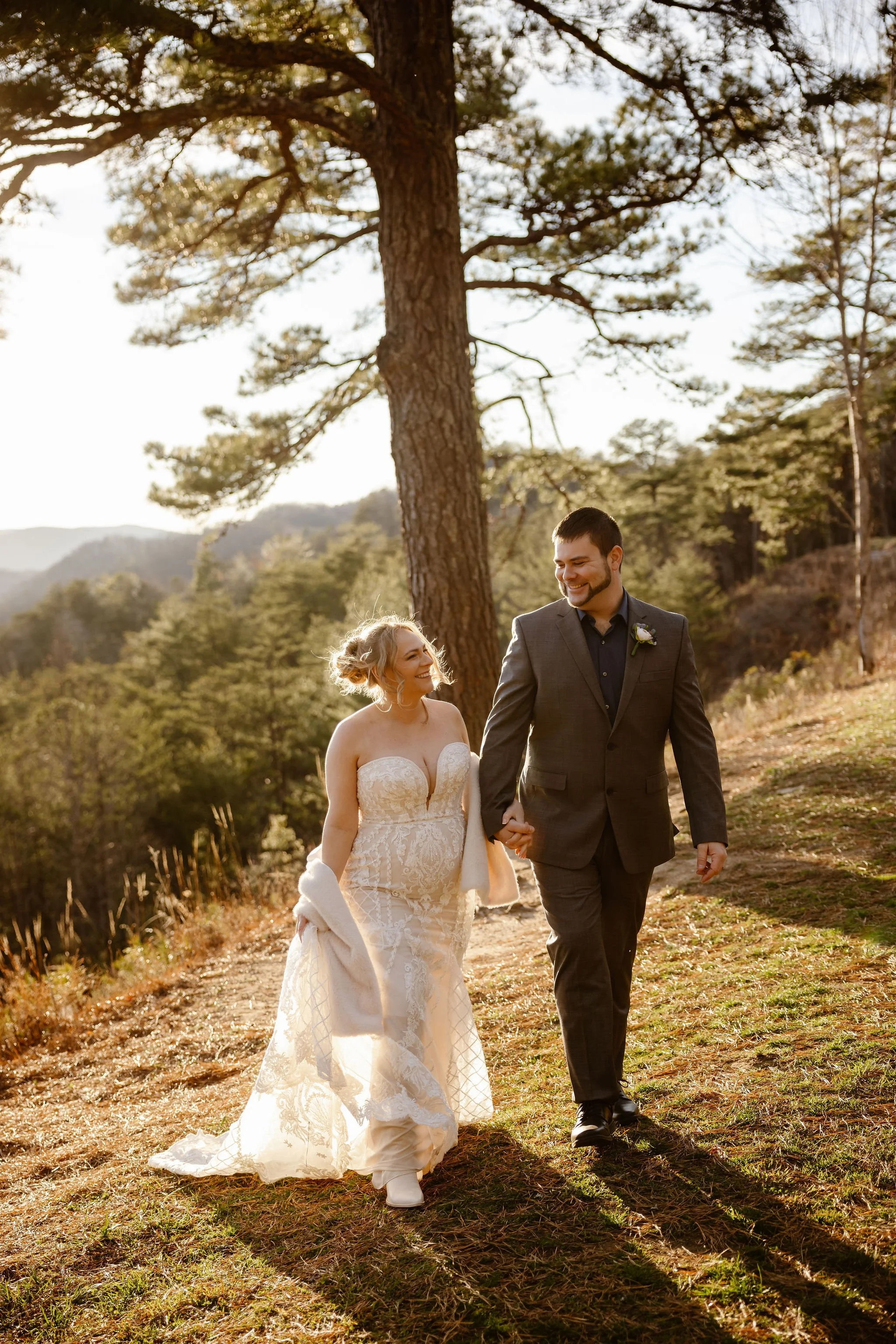 pregnant-wedding-pictures-how-to-hide-my-pregnancy-foothills-parkway