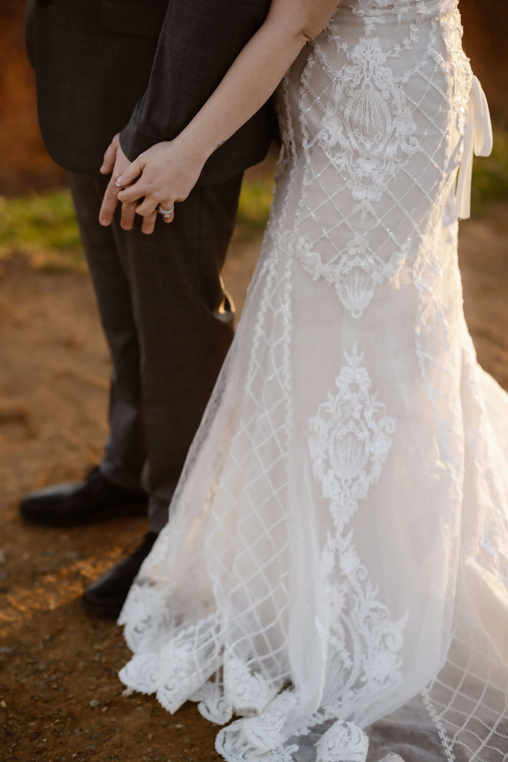 pregnant-wedding-pictures-how-to-hide-my-pregnancy-bridal-photography