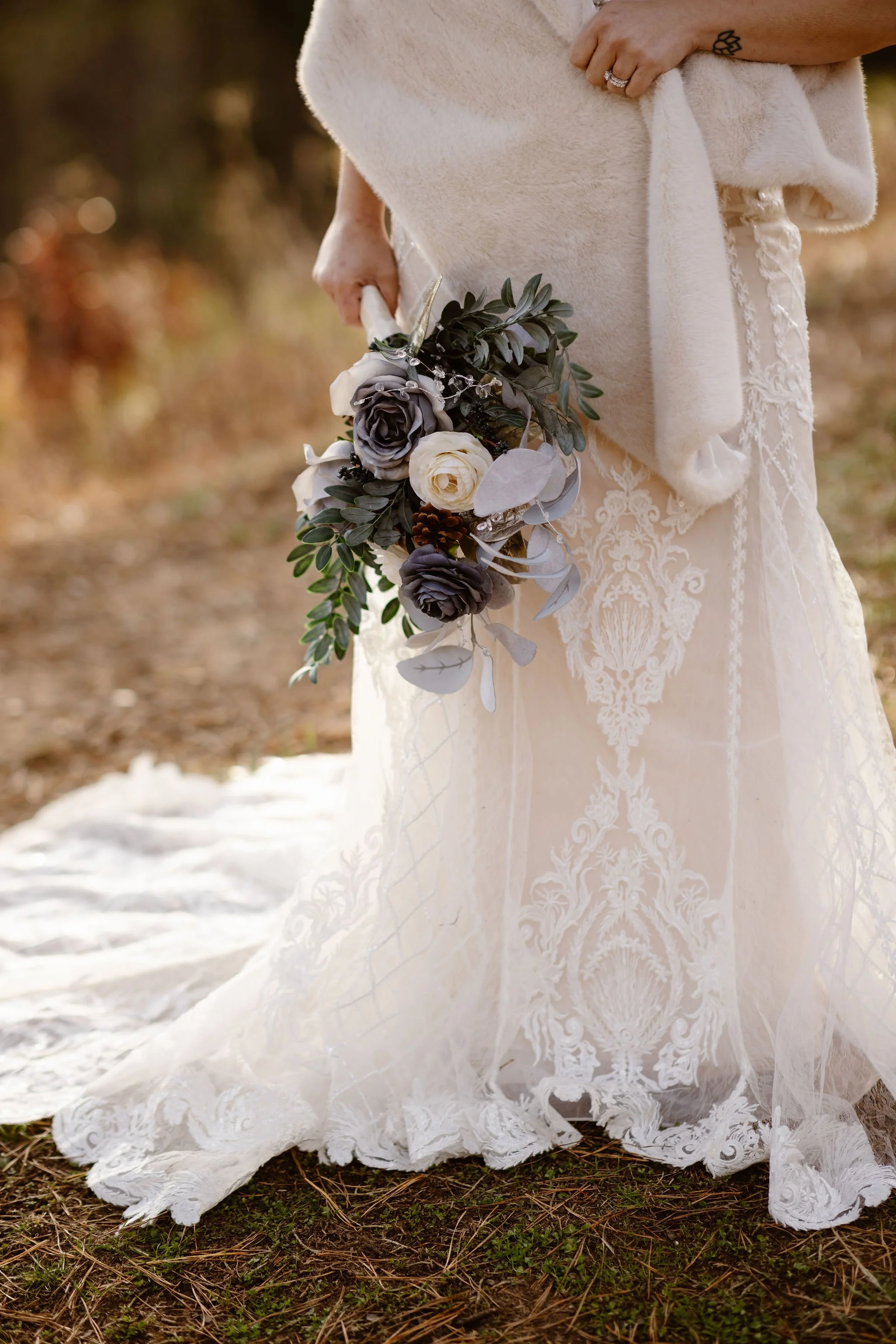pregnant-wedding-pictures-how-to-hide-my-pregnancy-gatlinburg-elopement