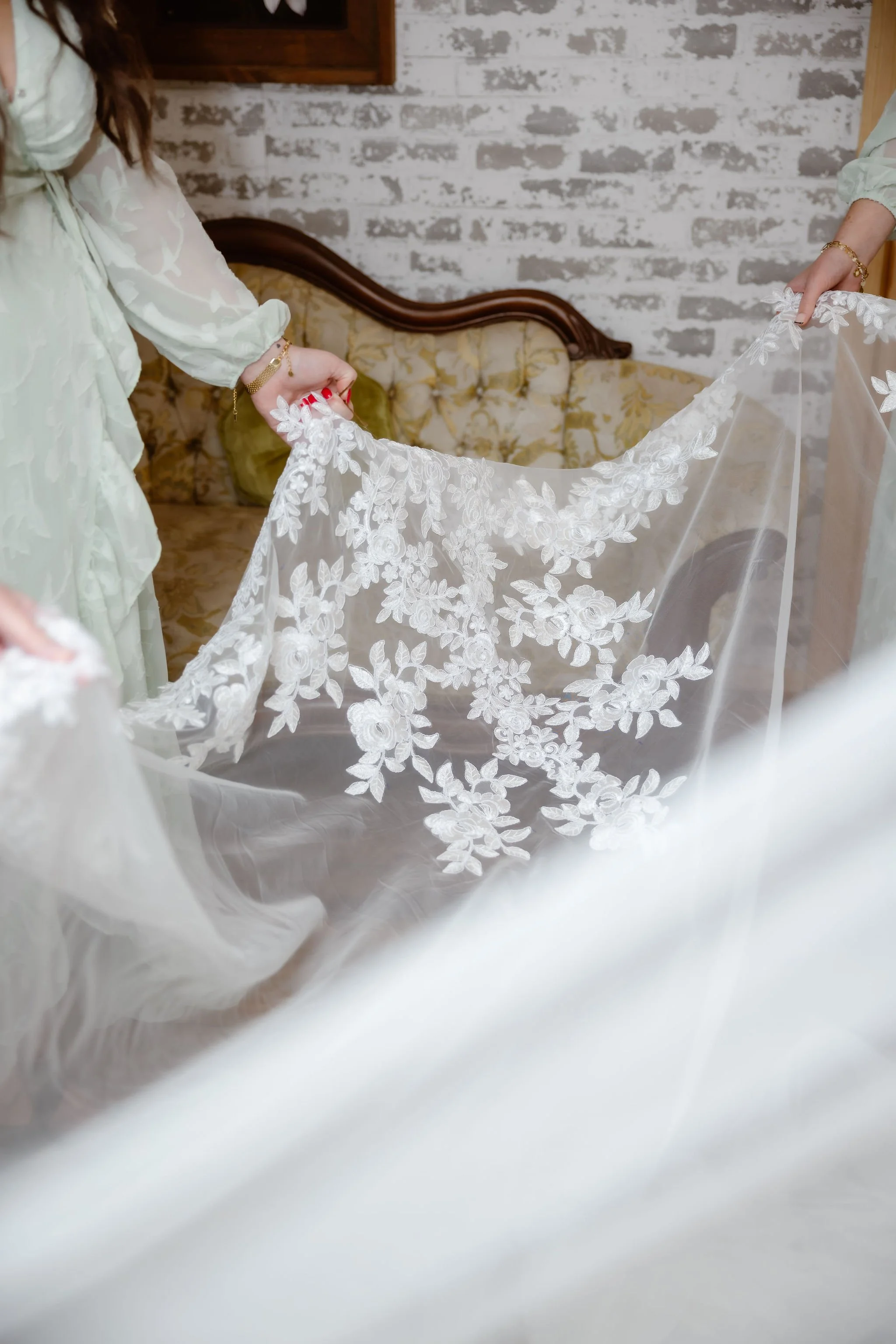 micro-wedding-guide-and-checklist