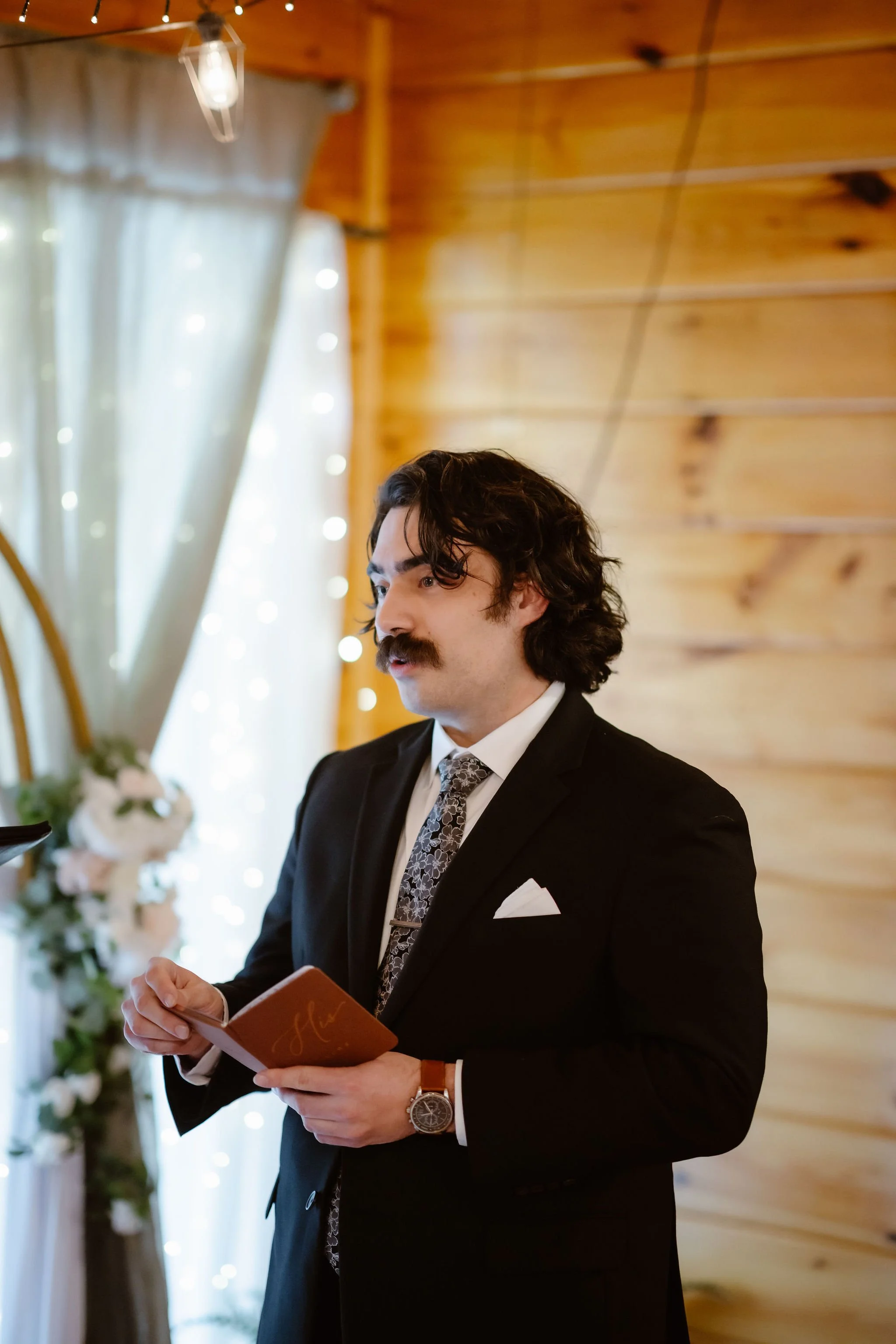 micro-wedding-guide-and-checklist