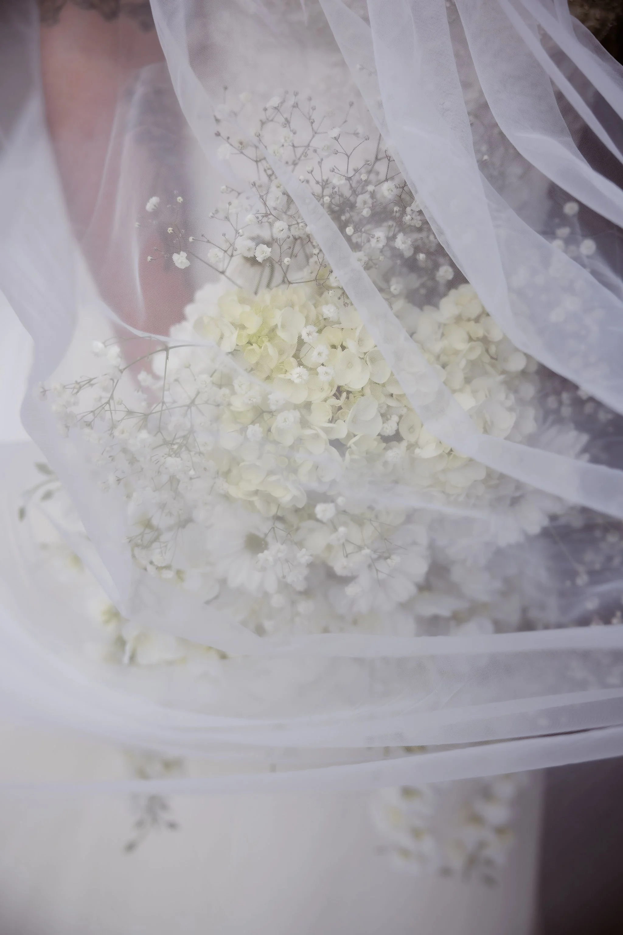 micro-wedding-guide-and-checklist