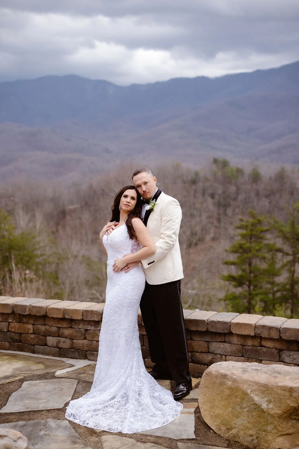 guide-to-gatlinburg-wedding-cabins-gatlinburg-wedding-photographer