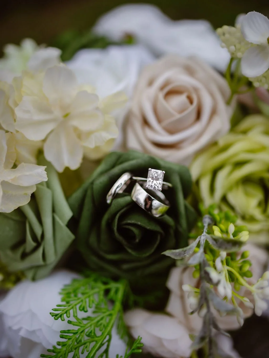 How-To-Pick-a-Wedding-Date-gatlinburg-elopement-florals