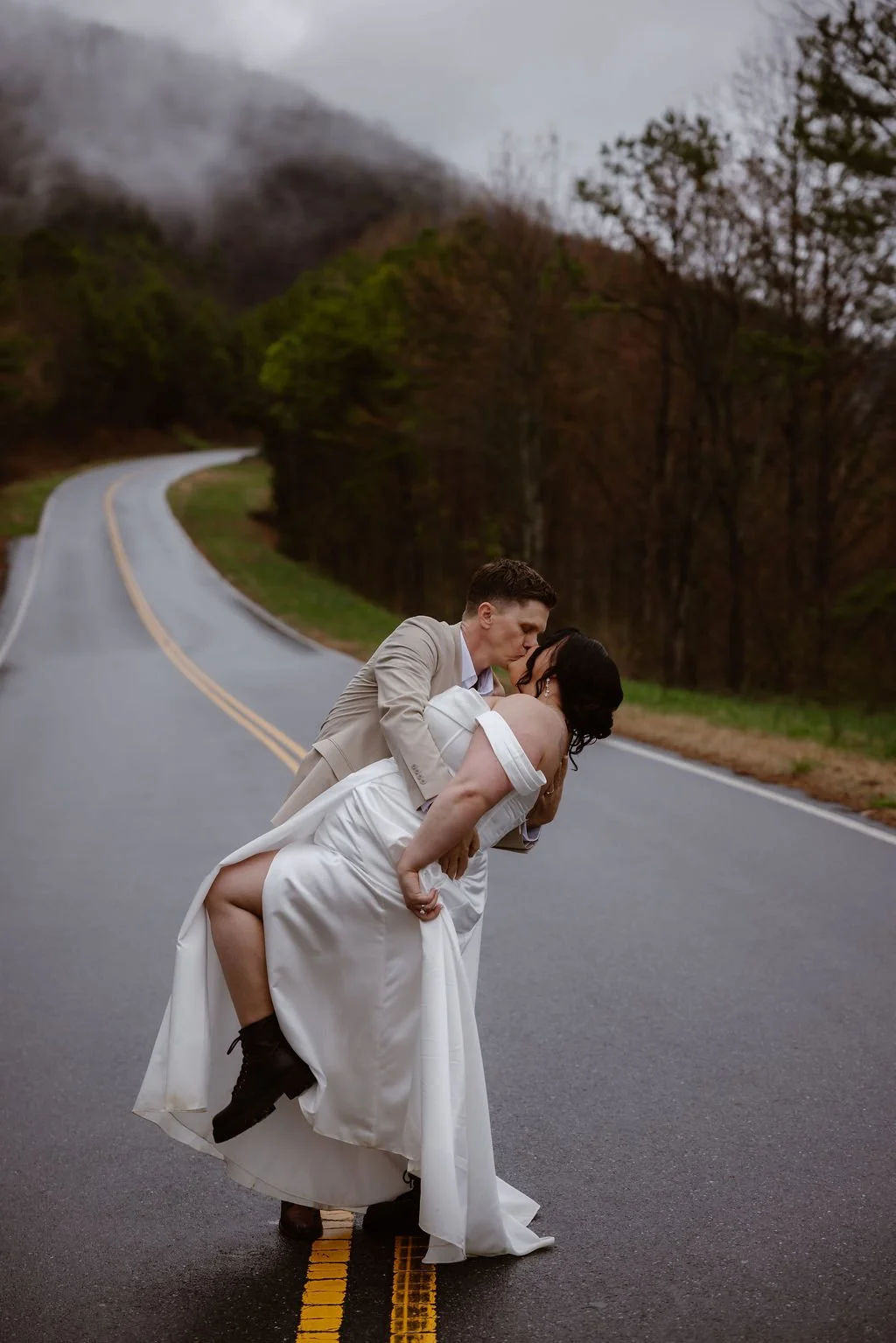 How-To-Pick-a-Wedding-Date-gatlinburg-elopement-elope-to-gatlinburg