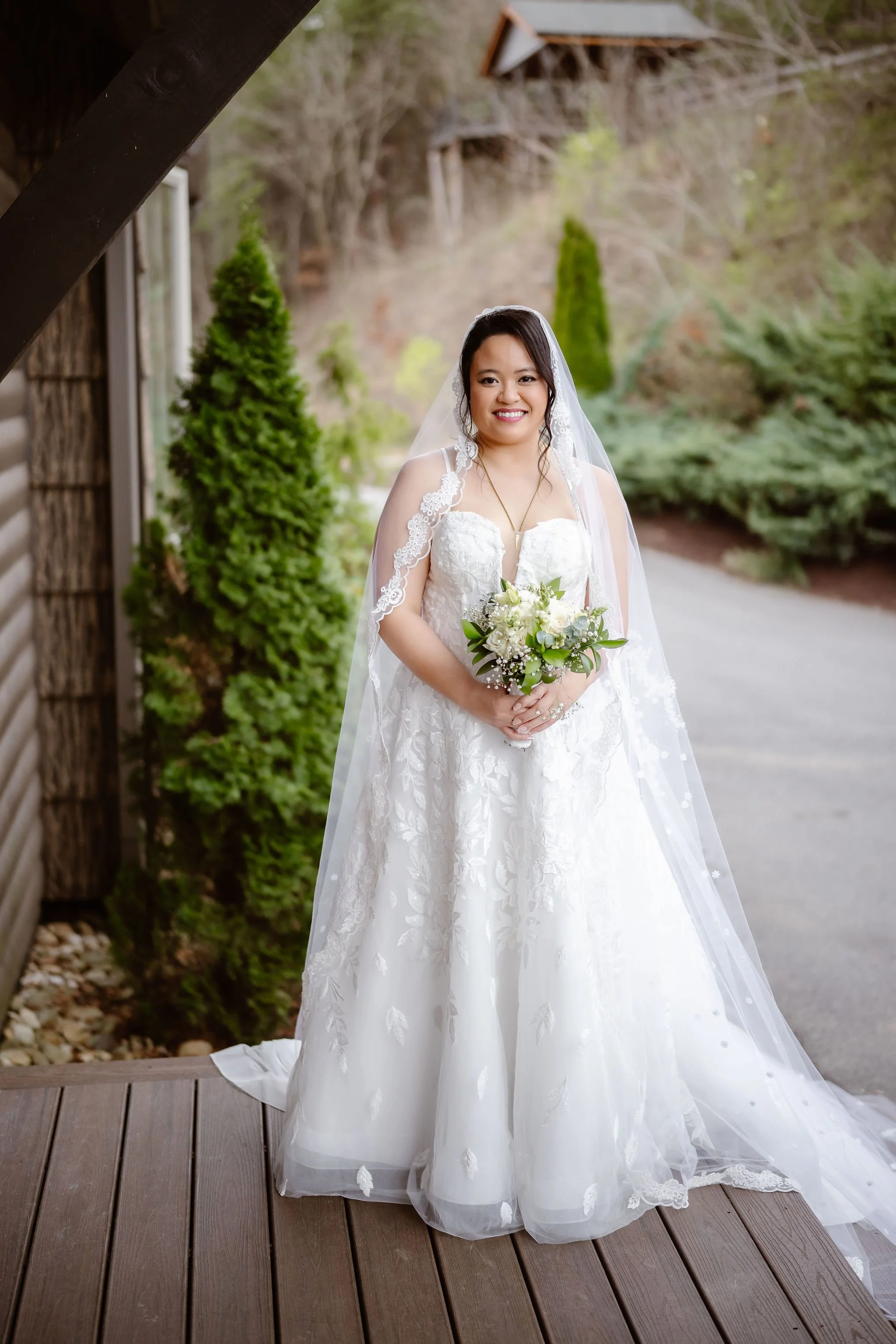 Wild-Briar-Lodge-Wedding-An-Indoor-Elopement