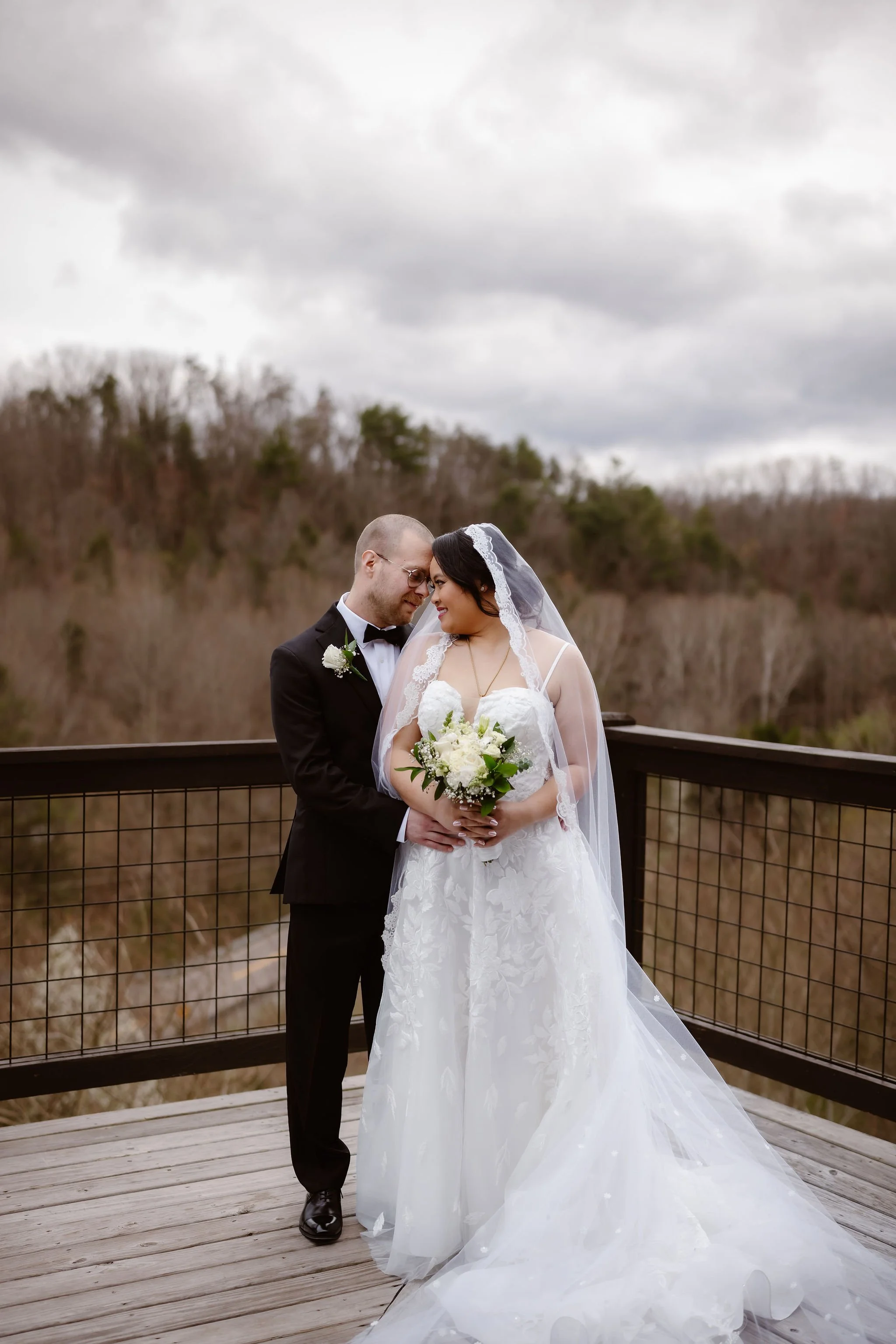 Wild-Briar-Lodge-Wedding-An-Indoor-Elopement