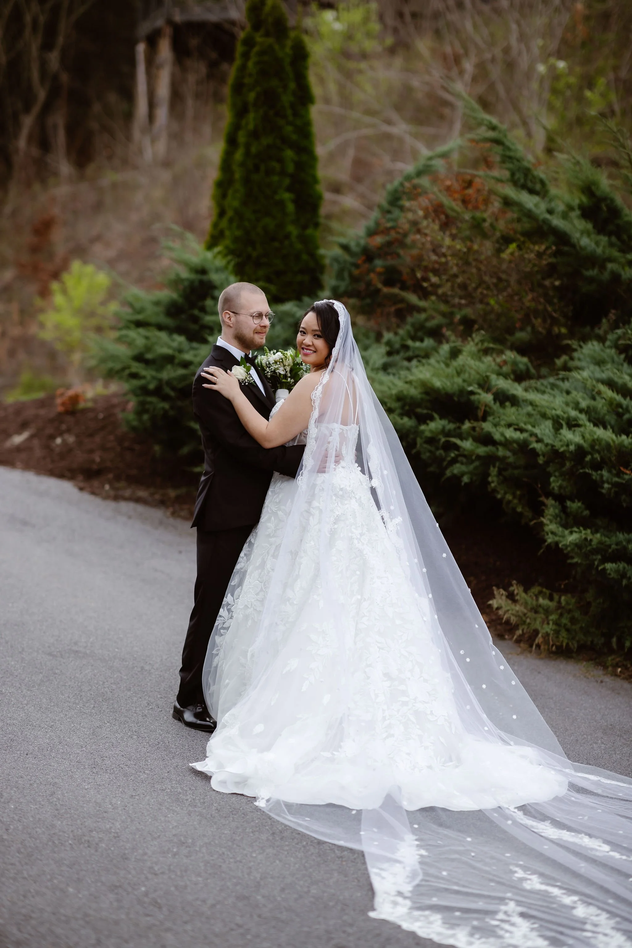 Wild-Briar-Lodge-Wedding-An-Indoor-Elopement