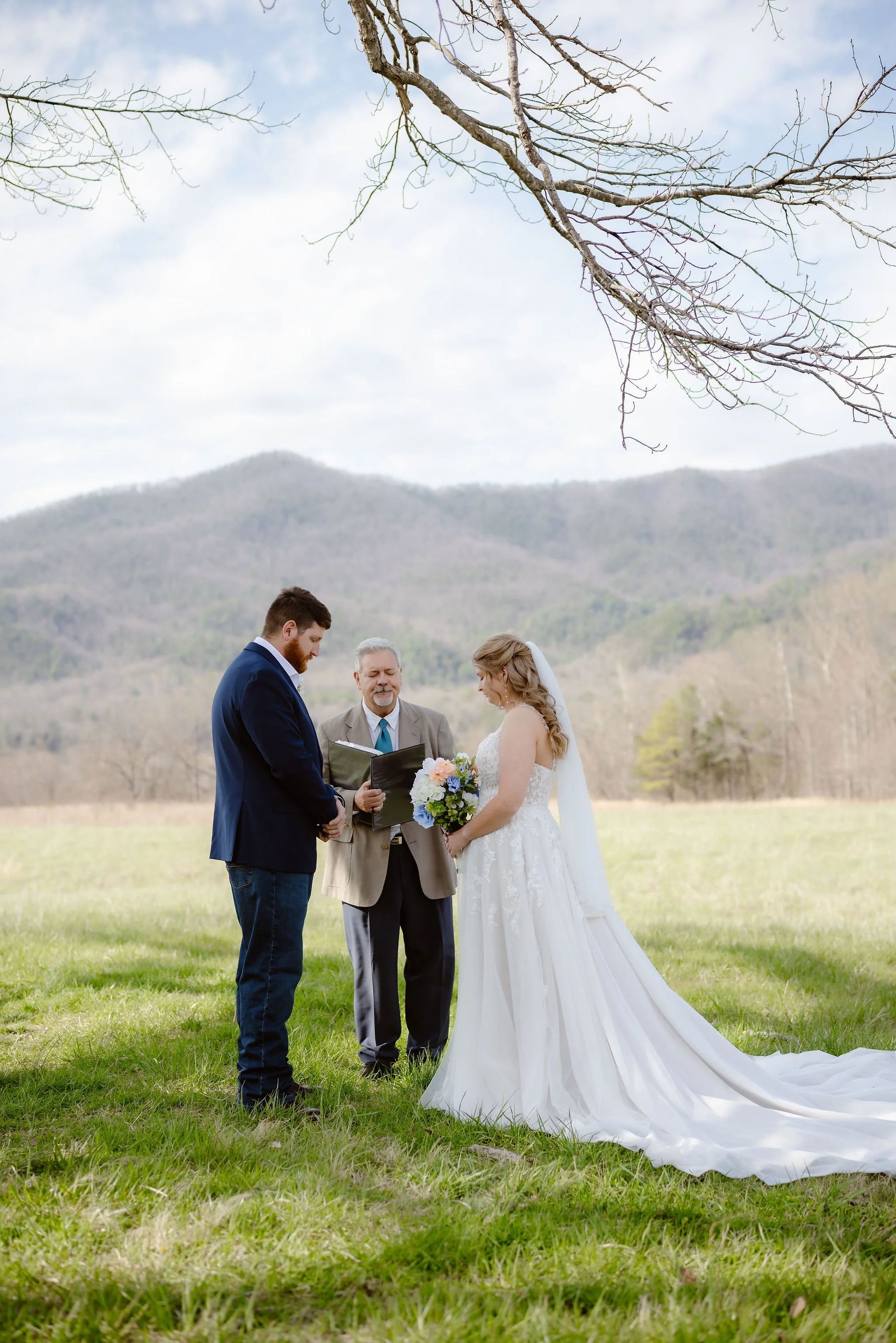 gatlinburg-wedding-Why-Your-Wedding-Timeline-matters 