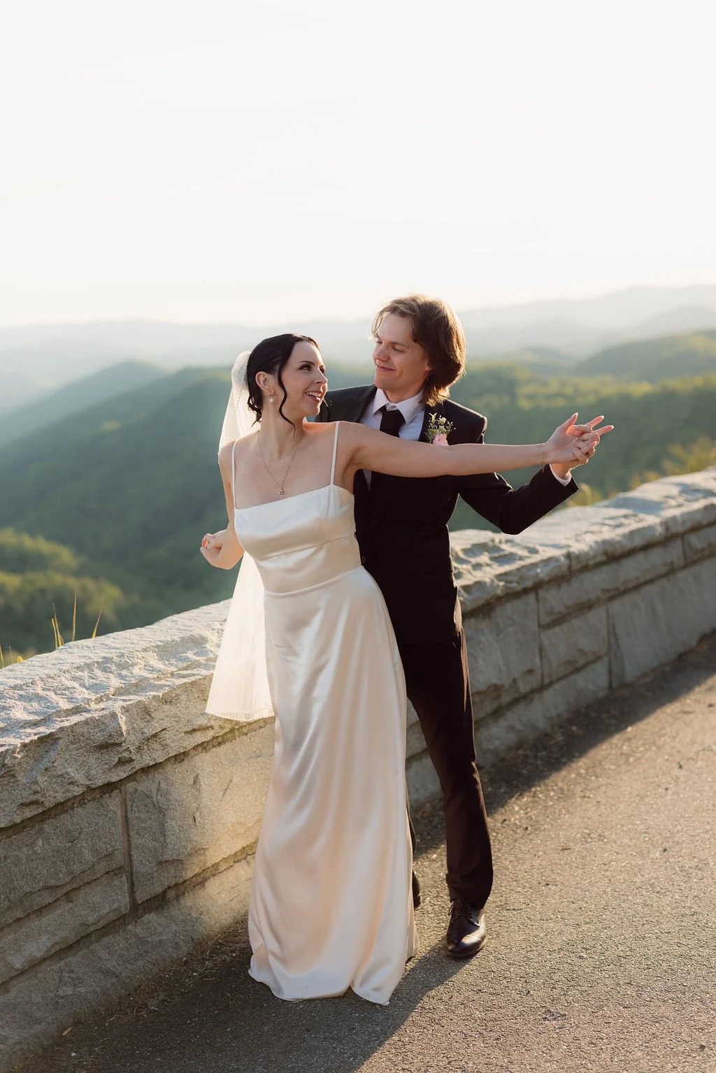 Best-Gatlinburg-Scenic-Drives-for-Elopement-Photos