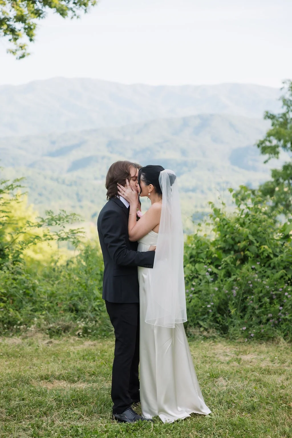 Best-Gatlinburg-Scenic-Drives-for-Elopement-Photos