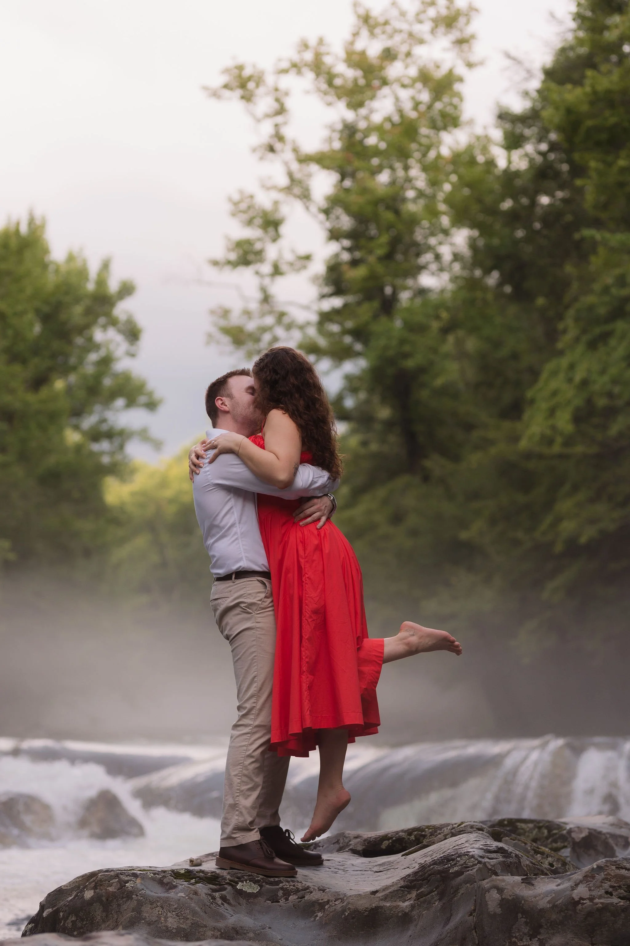 How-to-Plan-a-Gatlinburg-Waterfall-Proposal