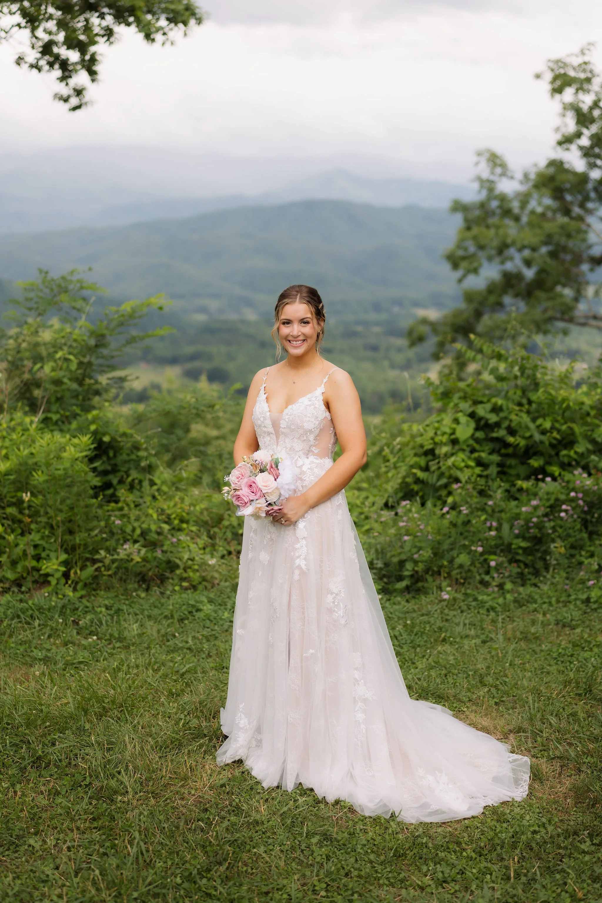 How-to-Decide-What's-Actually-Worth-Spending-Money-On-for-Your-Gatlinburg-Elopement