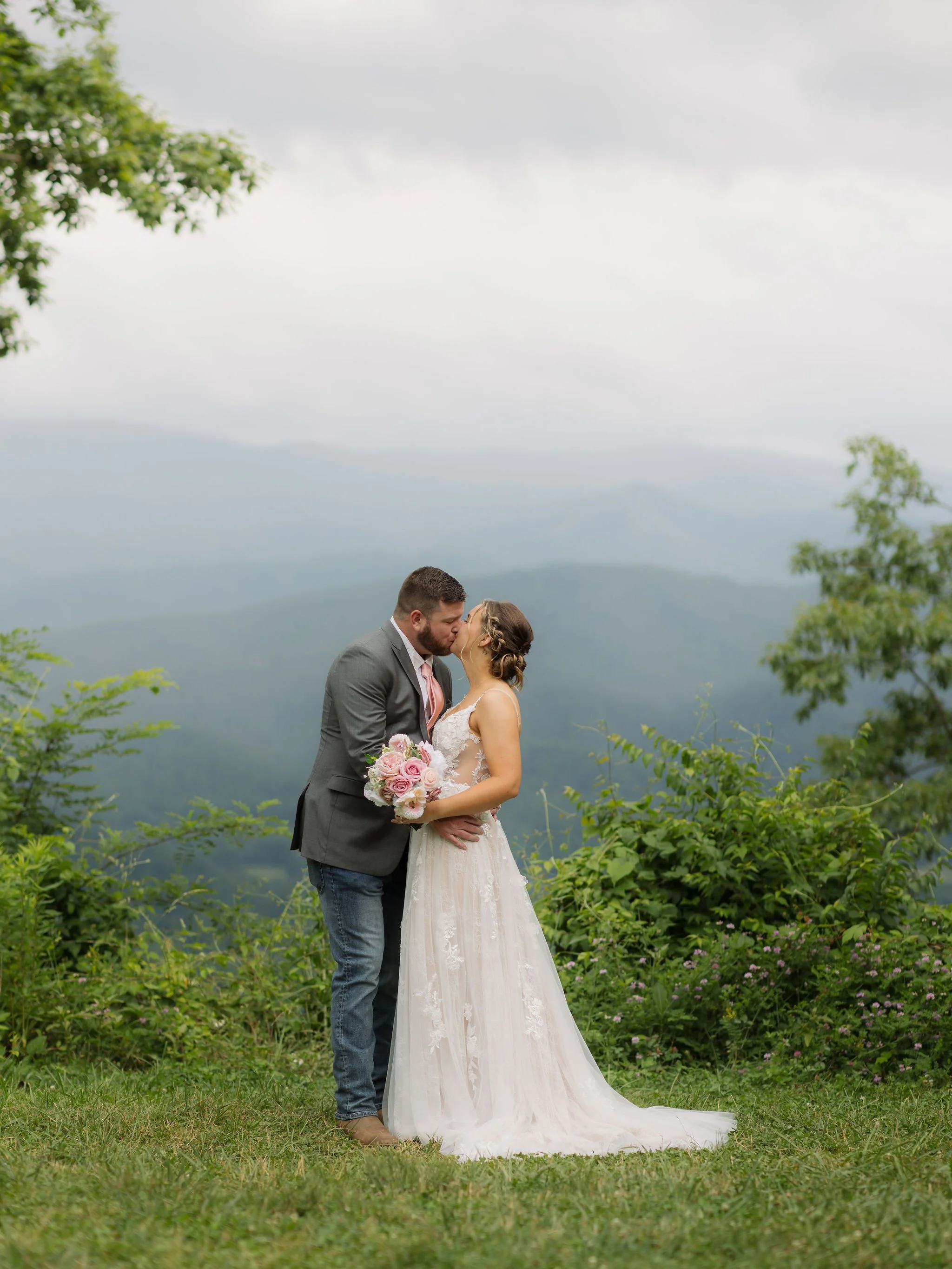 How-to-Decide-What's-Actually-Worth-Spending-Money-On-for-Your-Gatlinburg-Elopement