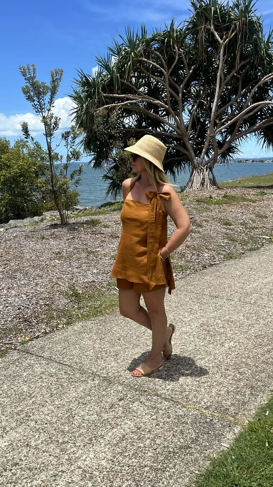 Ava Pure Linen Top in Rust