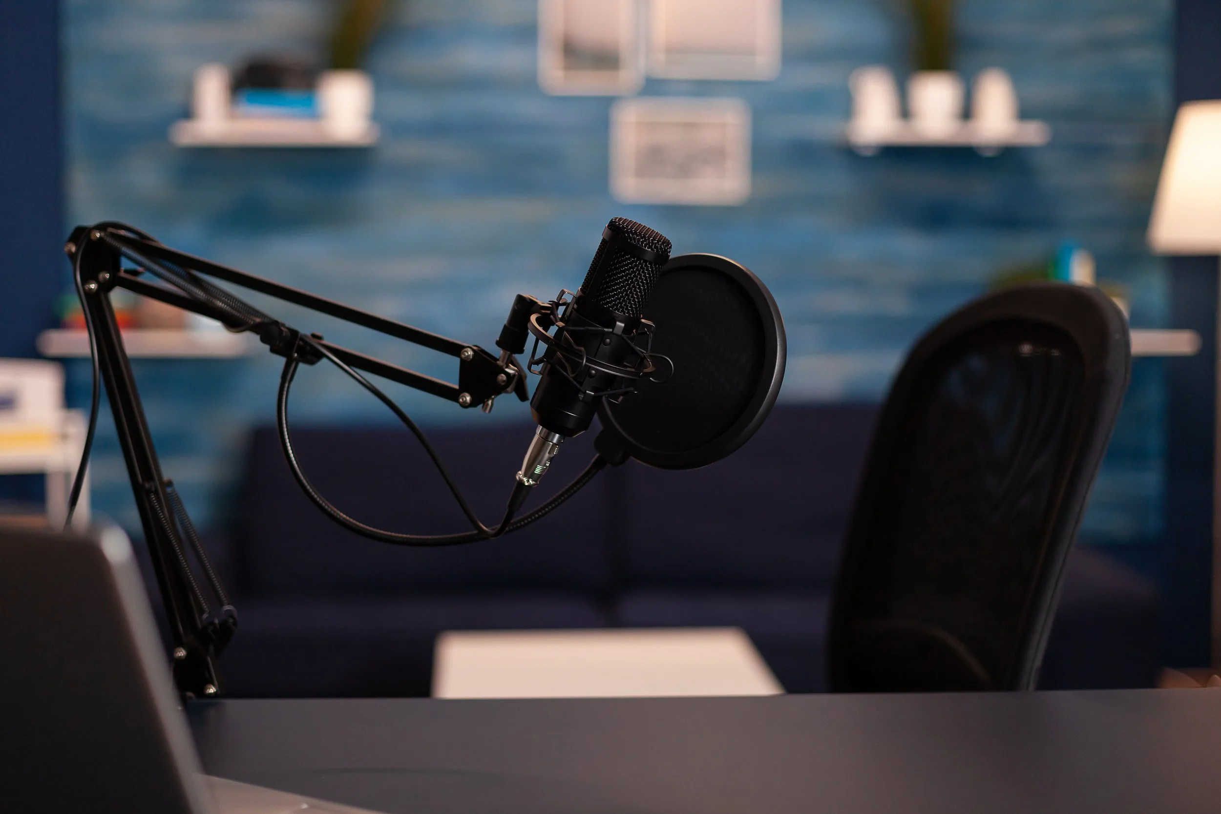 The Power of Podcast: How Audio Content Builds Community and Authority