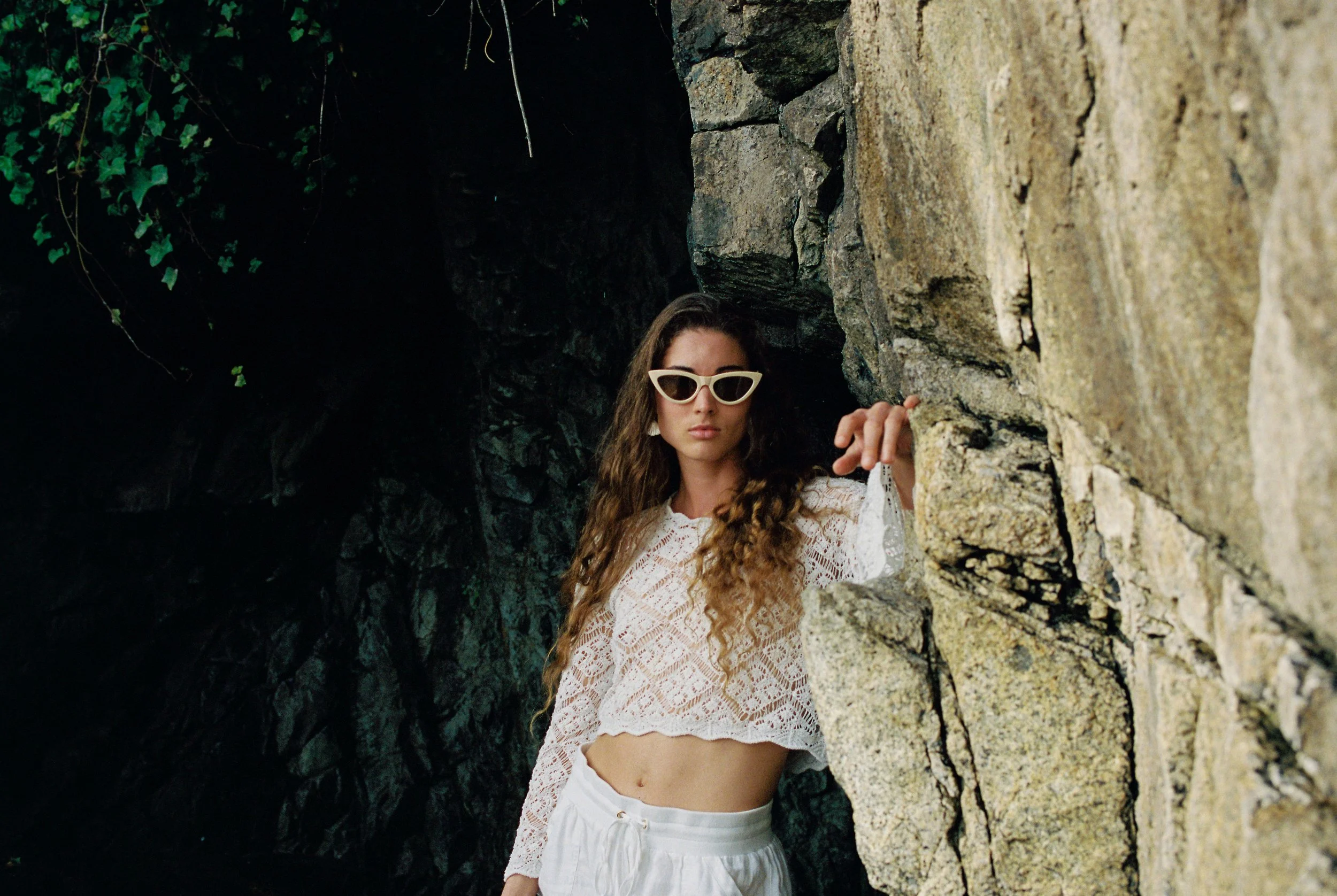 Morgyn-Sandy-Cove-Leica-M6-18.jpg