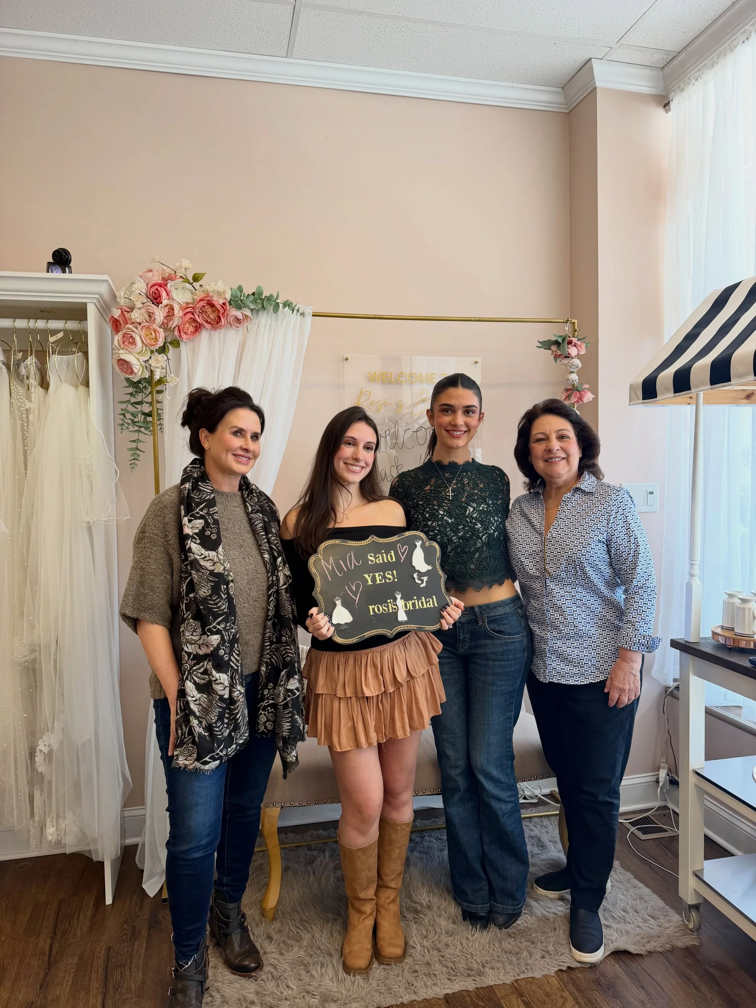 October brides, you deserve your moment 😍🥂

A little love for some of our favorite brides and the amazing guests who made their appointments extra special this month! 💌

From the happy tears to the laughter, these are the moments that make what we