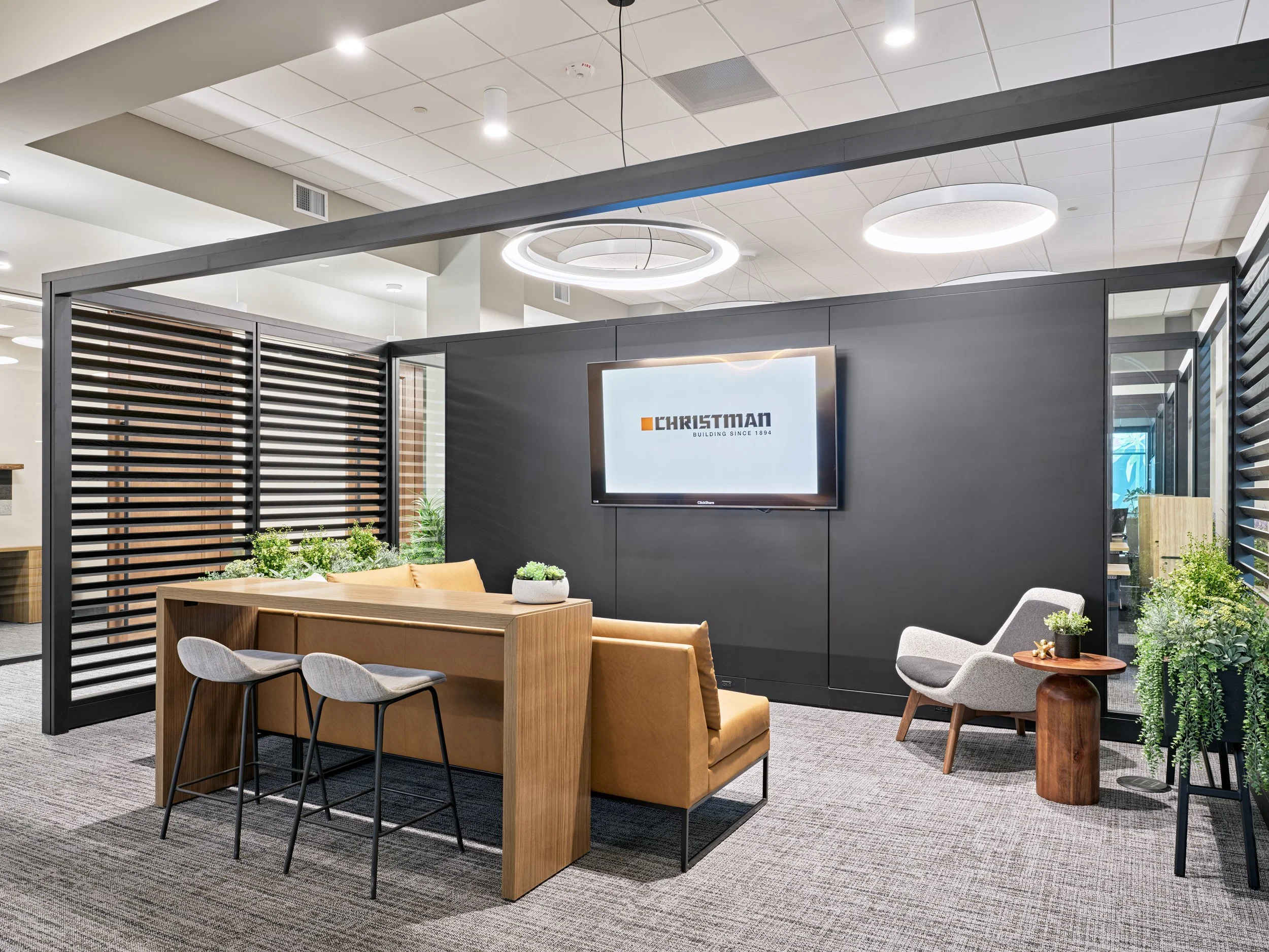 CHRISTMAN Detroit at Book Tower 0010.jpg