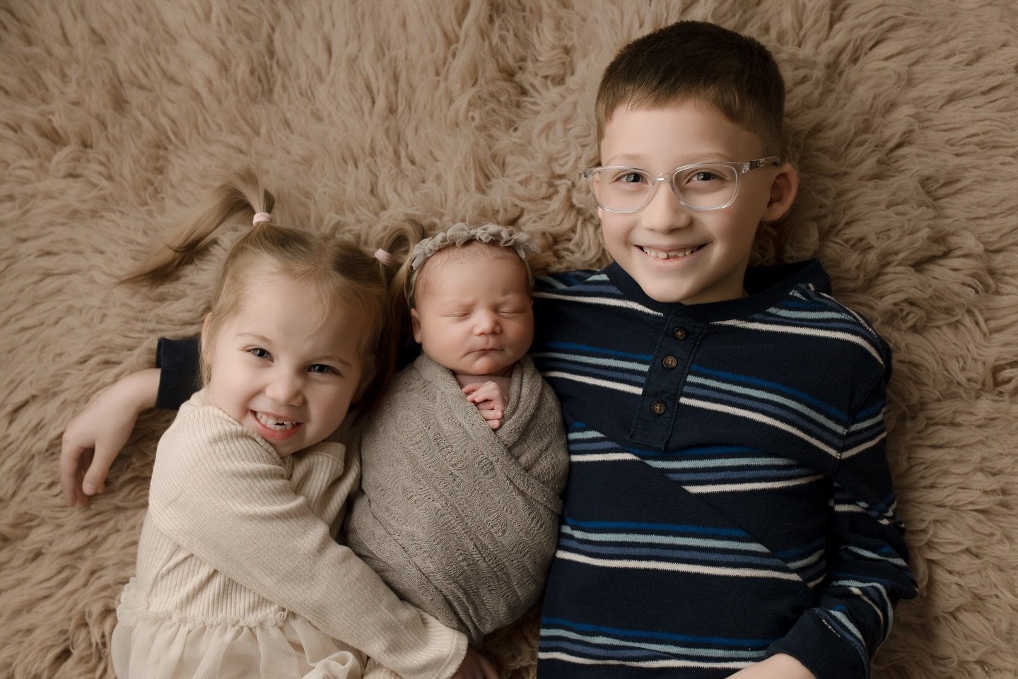 Feeling so grateful to capture these first tiny moments 💕 

Thank you to all the amazing families who let me be part of your newborn journey &mdash; every little yawn, stretch, and snuggle is pure magic. 🍼✨

#newbornphotography #photographer #photo