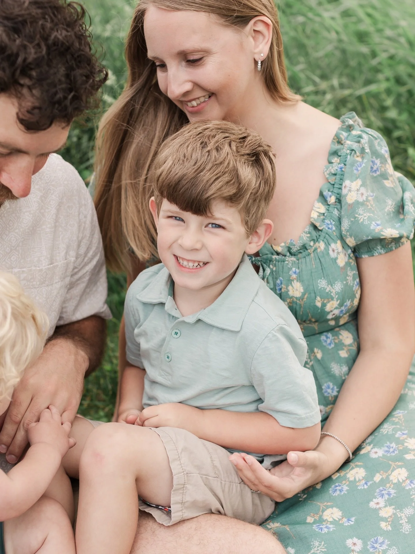 ⏰ This your friendly reminder to reserve your spot for our spring minis!

We only have a limited number of spots available, so don&rsquo;t forget to book your spot while you still can by clicking the link in our bio.

See you all very soon ☺️

#Sprin