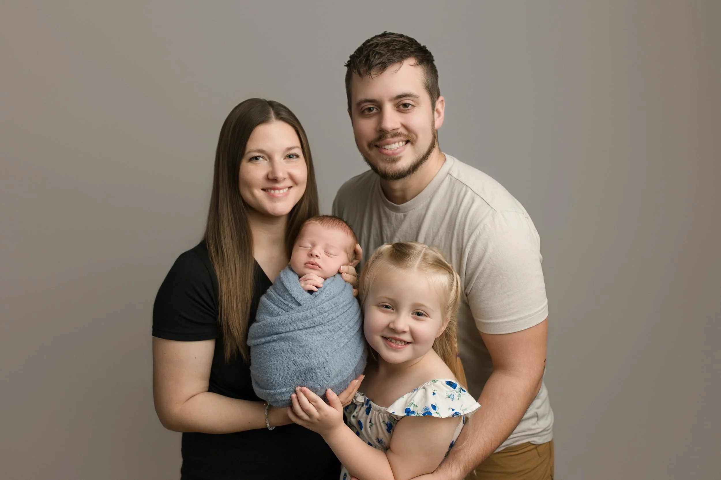Everyone showed up with their A-game today! Baby slept like a champ, big sister only tried to poke the baby twice, mom looked absolutely stunning (even though she swears she didn&rsquo;t sleep), and dad is just happy to be there 🤣

Family goals righ
