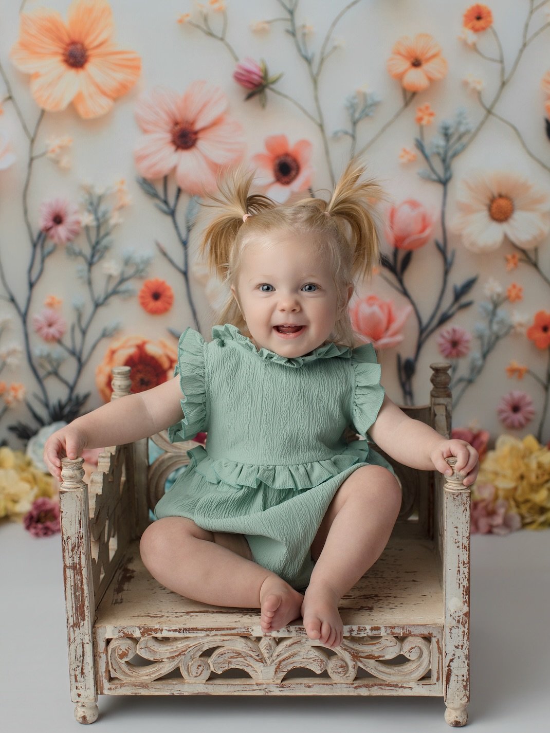 I may be a little biased&hellip; but I think my niece is pretty adorable 🥰

I can&rsquo;t believe she is already one. Ugh, they grow up SOO fast.

I am thankful I have been able to capture so many photos of her this past year, but at the same time i